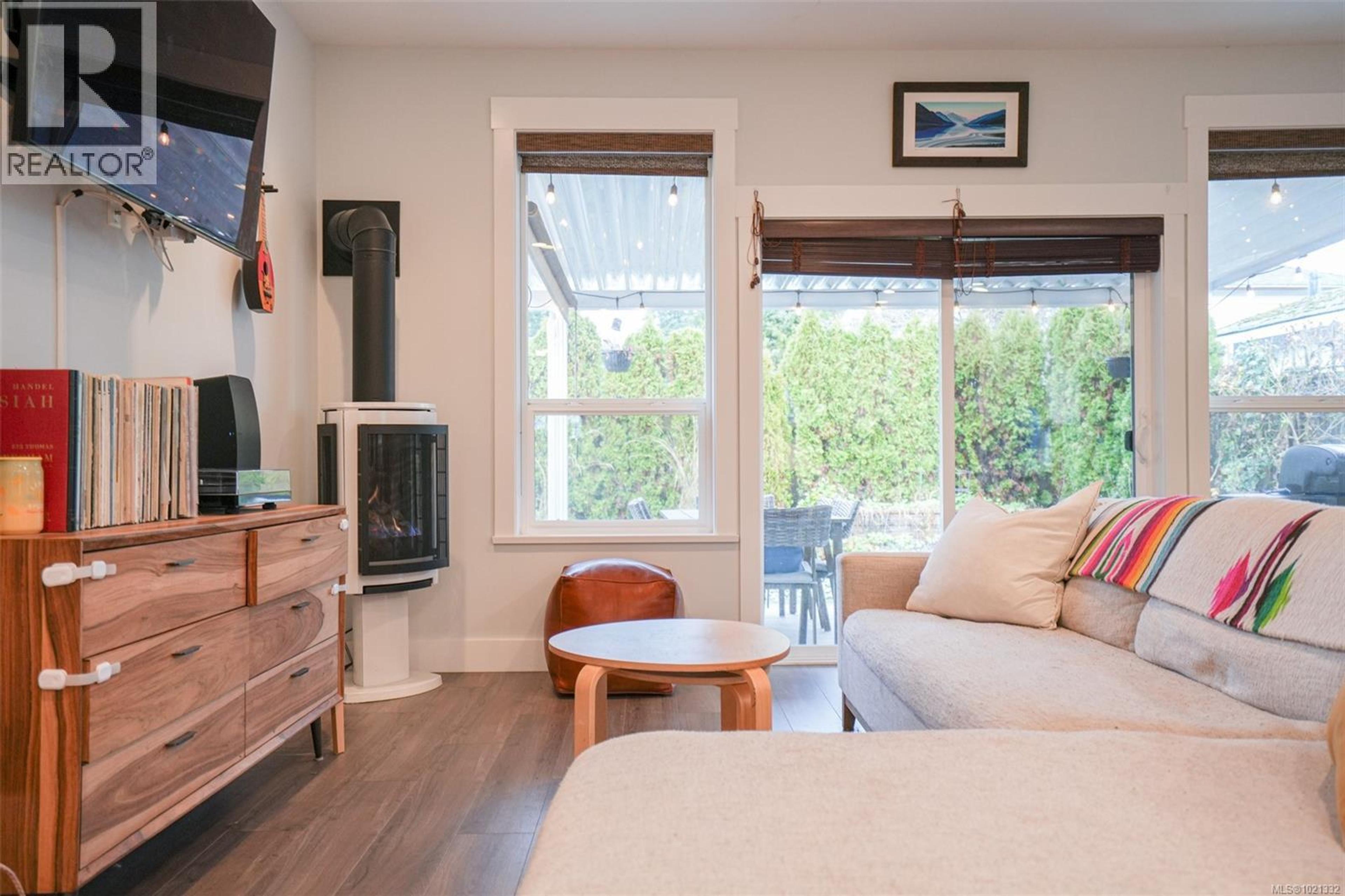 4569 BEAUFORT ST - 18