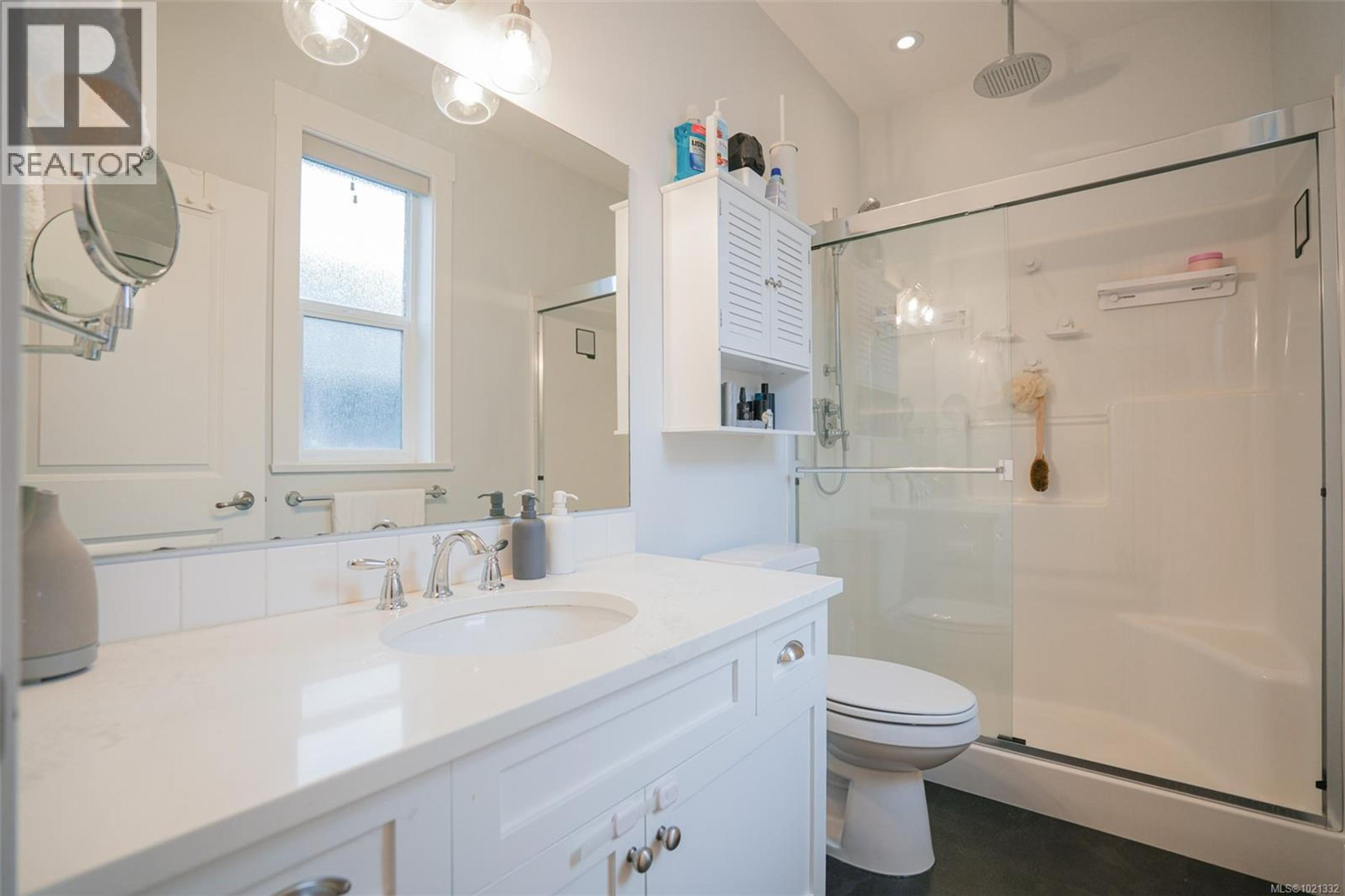 4569 BEAUFORT ST - 23