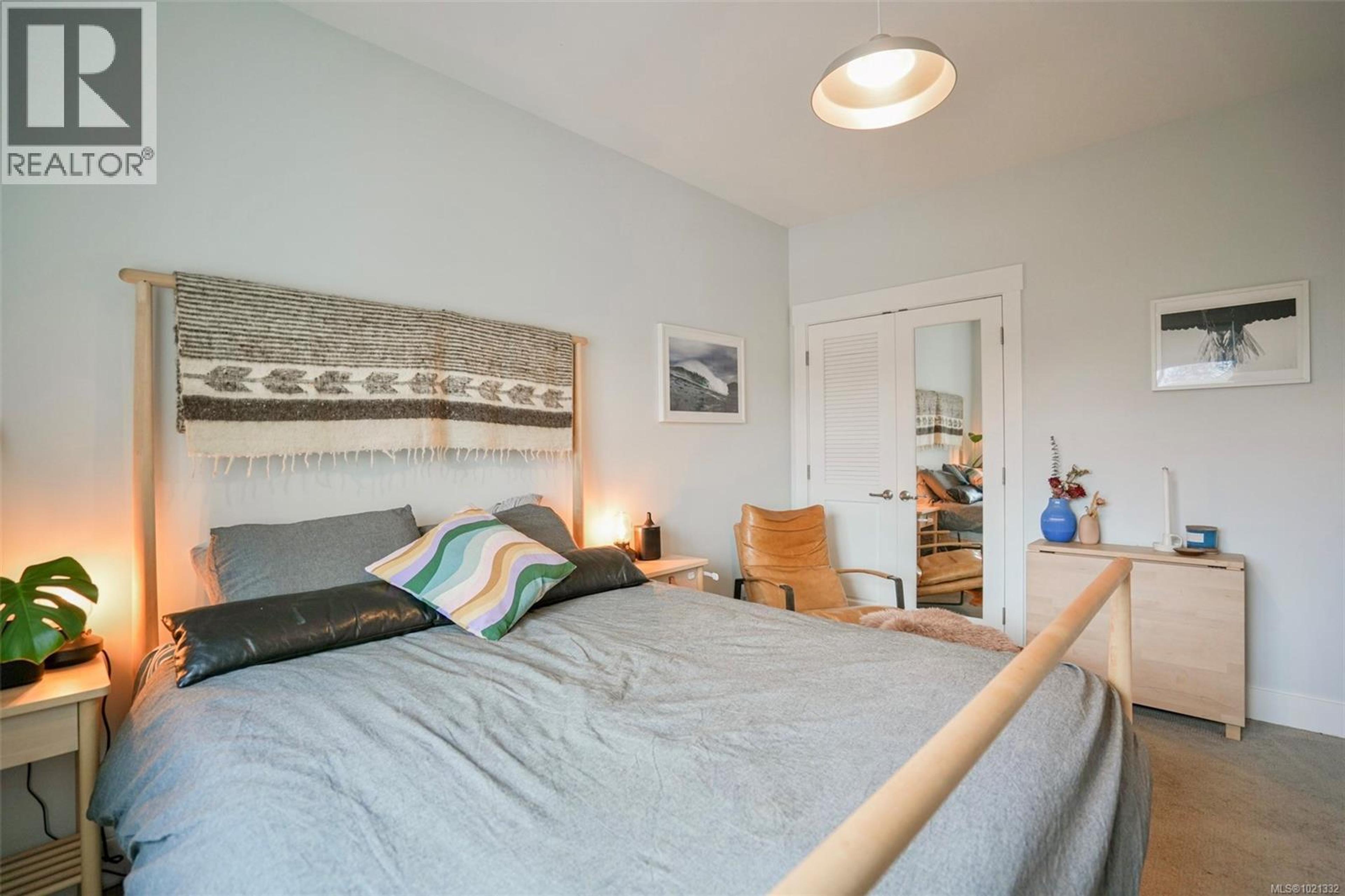 4569 BEAUFORT ST - 28