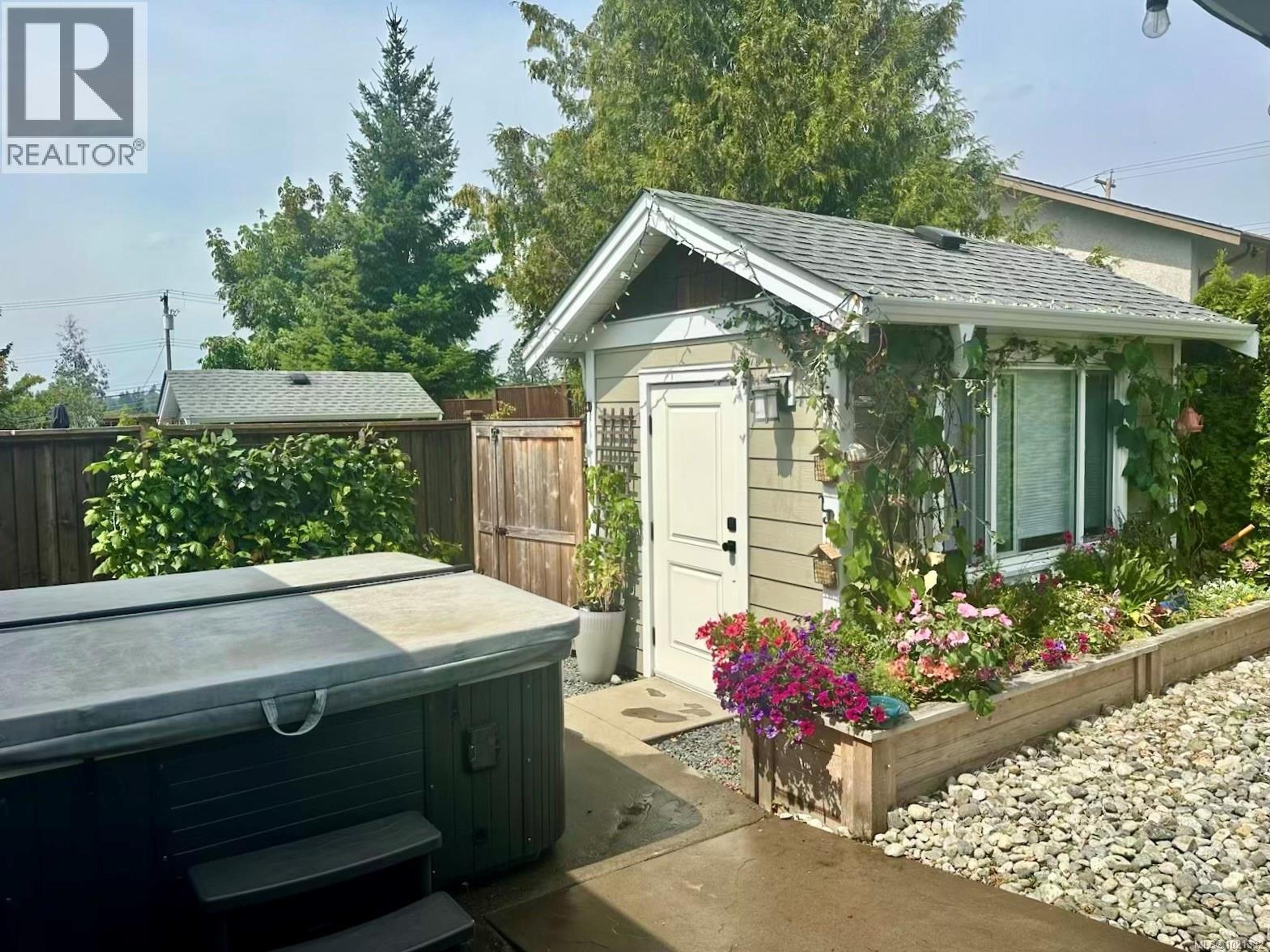 4569 BEAUFORT ST - 39