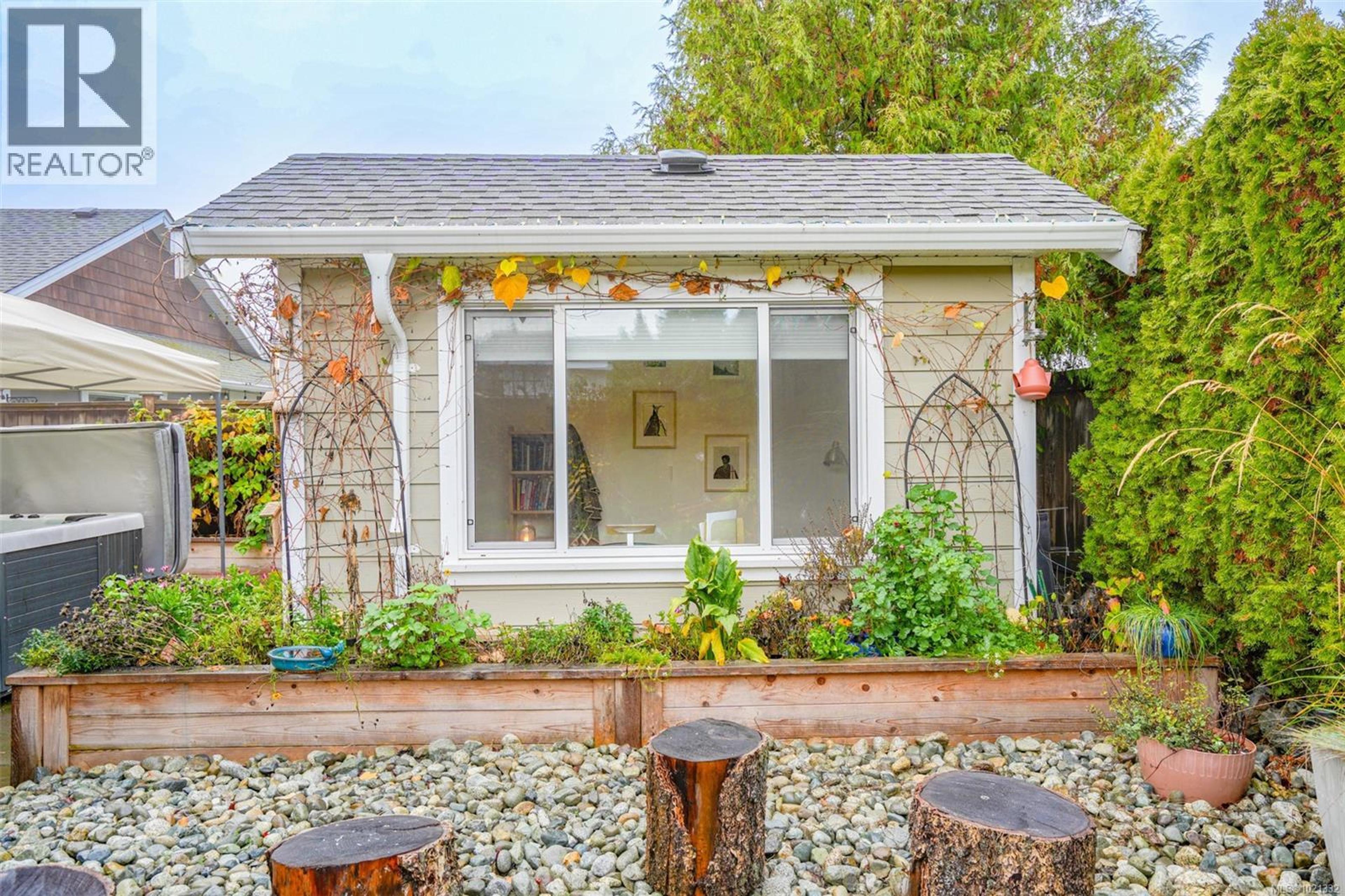 4569 BEAUFORT ST - 37