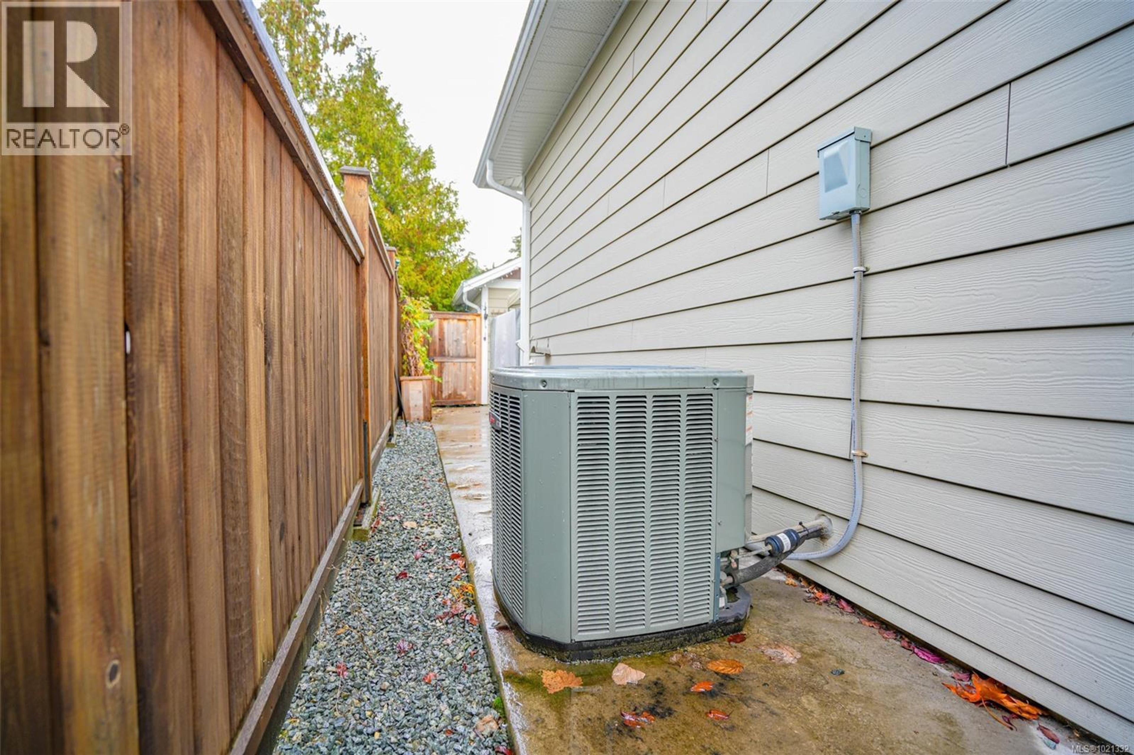 4569 BEAUFORT ST - 40