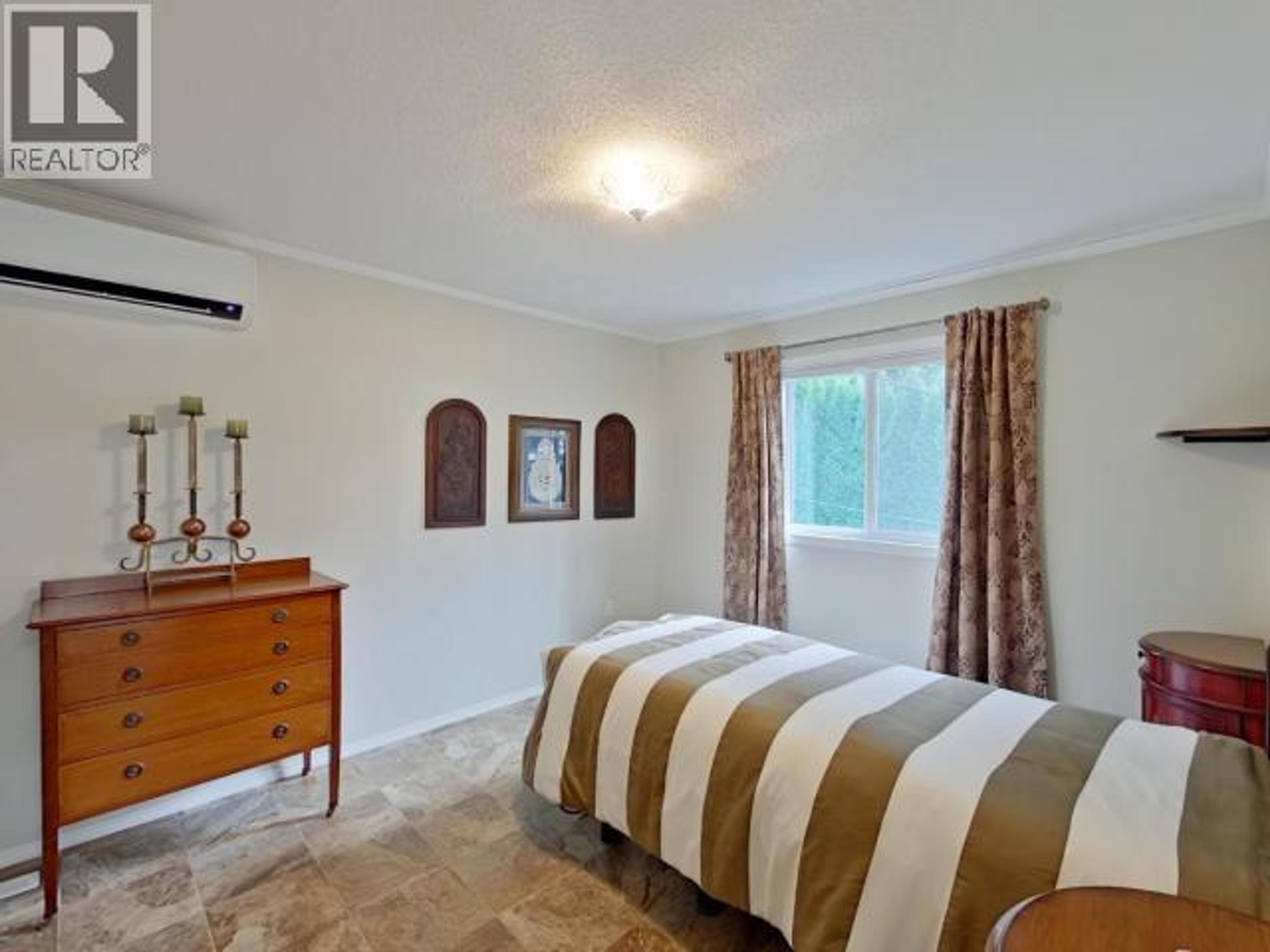 15-8425 HIGHWAY 101 - 13