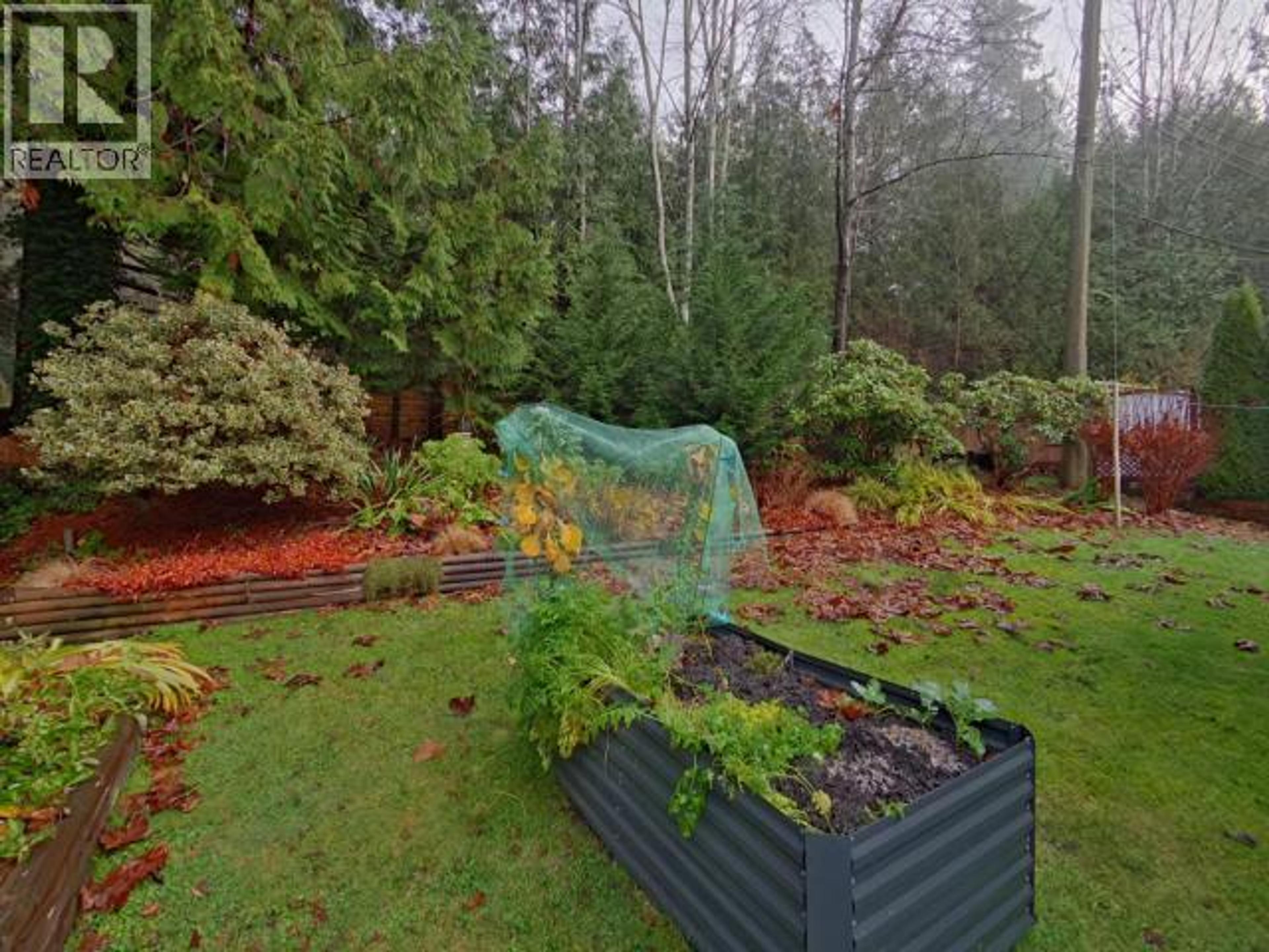 15-8425 HIGHWAY 101 - 18