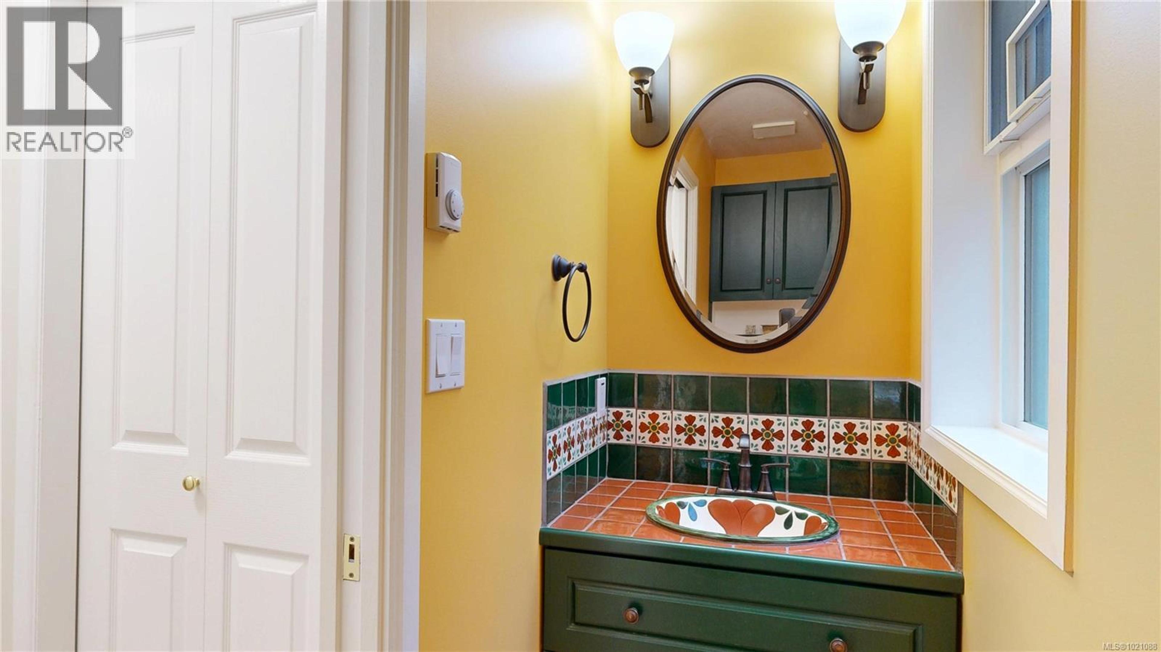 720 CLARENDON RD - 26