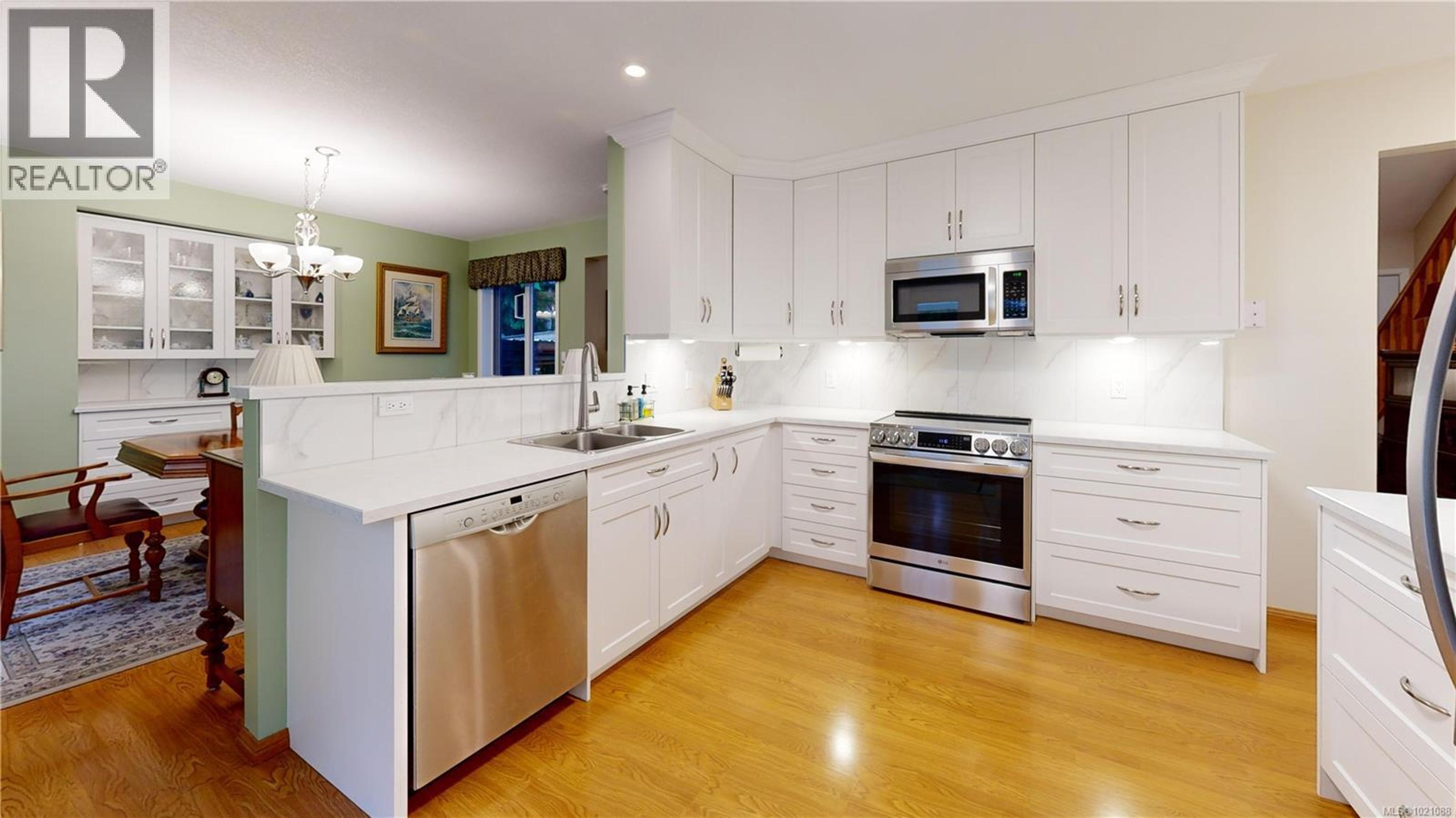 720 CLARENDON RD - 8