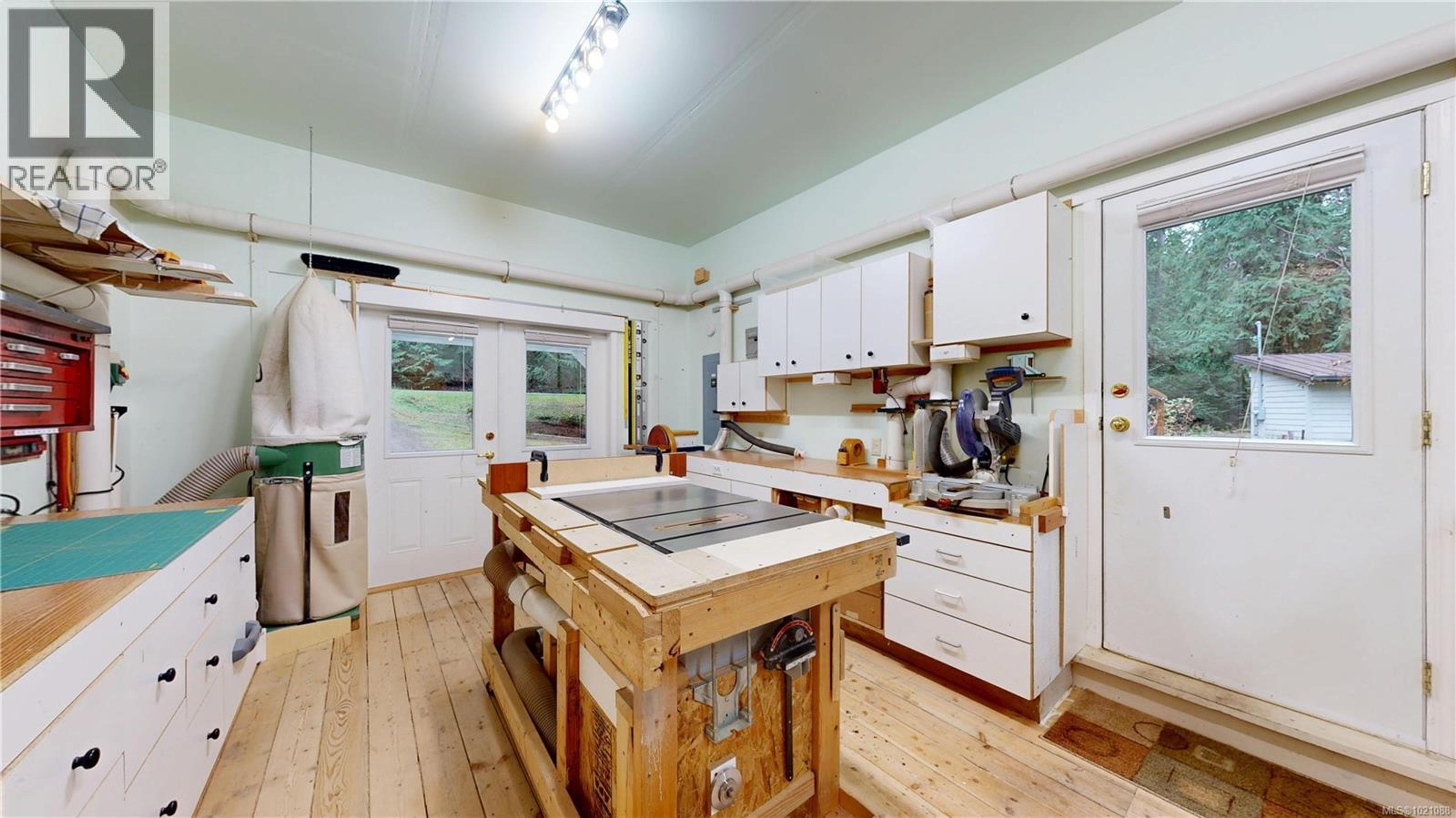 720 CLARENDON RD - 29