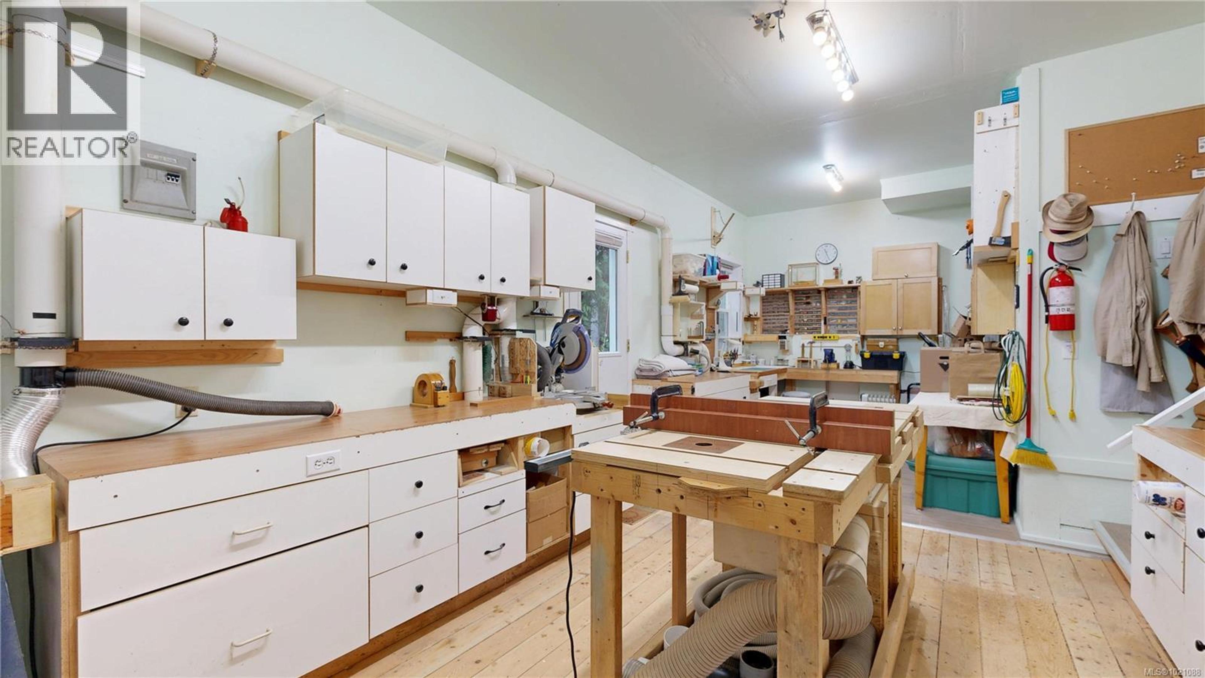 720 CLARENDON RD - 28