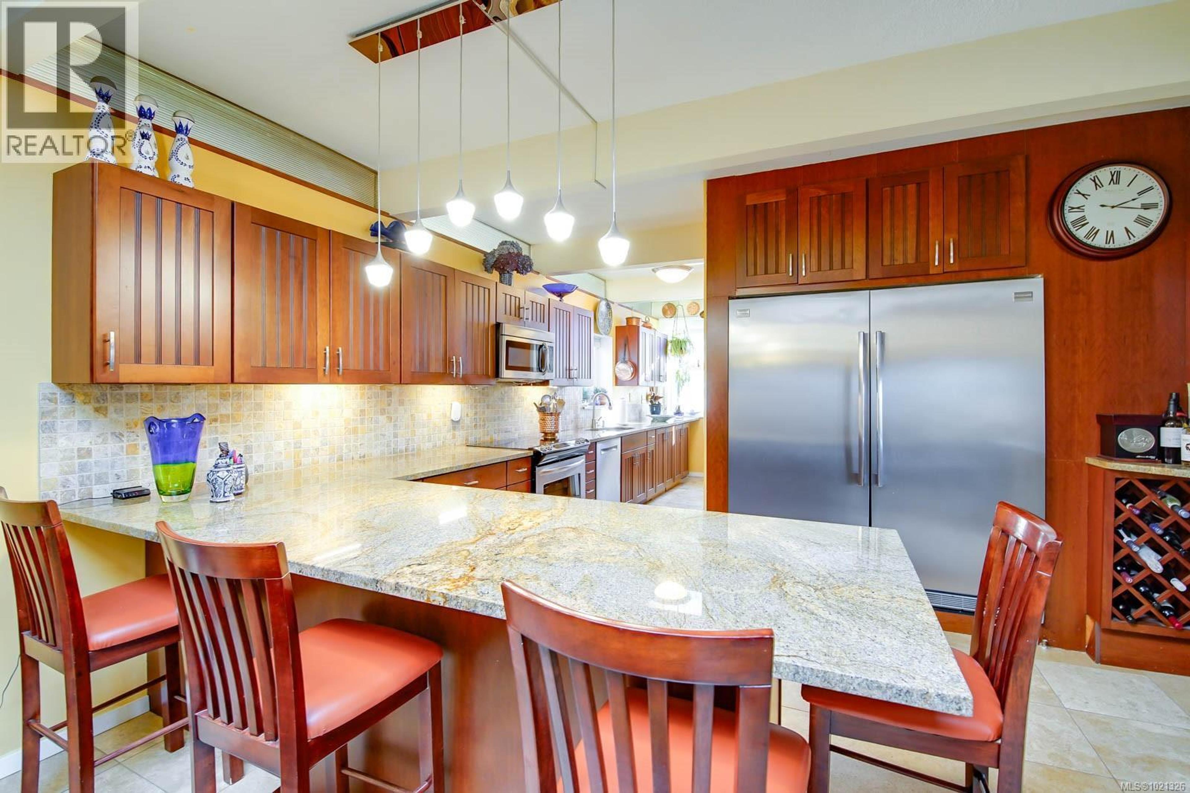 2374 ANDERSON AVE - 21