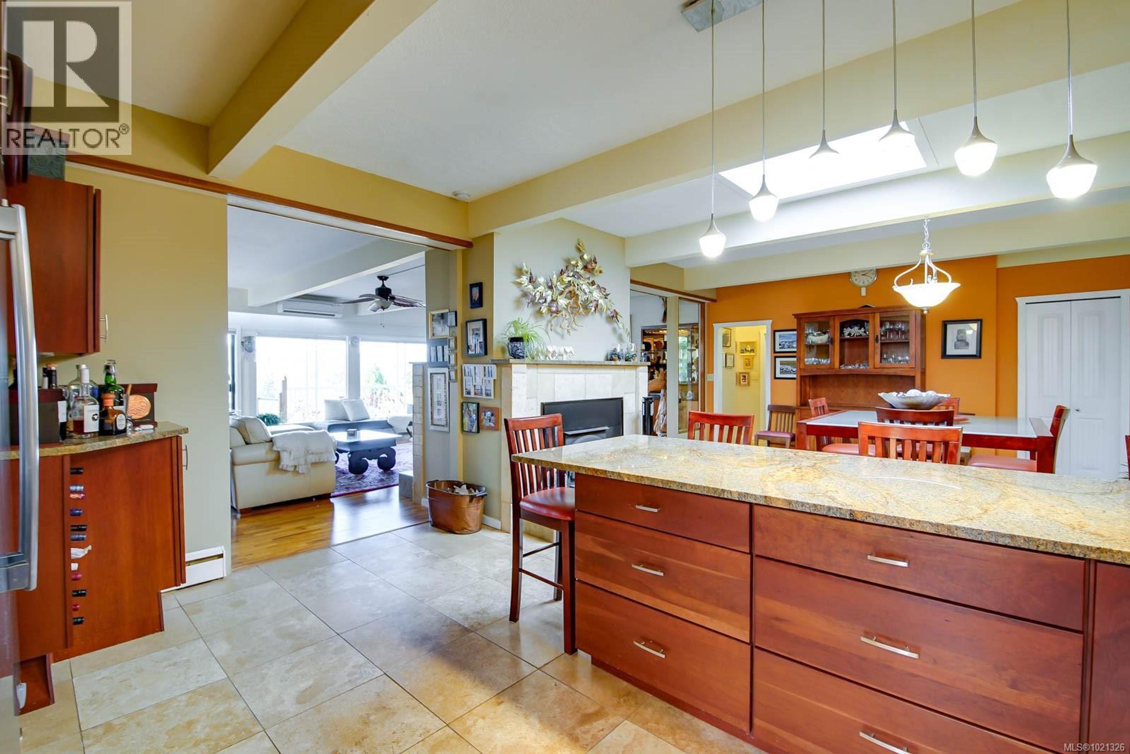 2374 ANDERSON AVE - 26