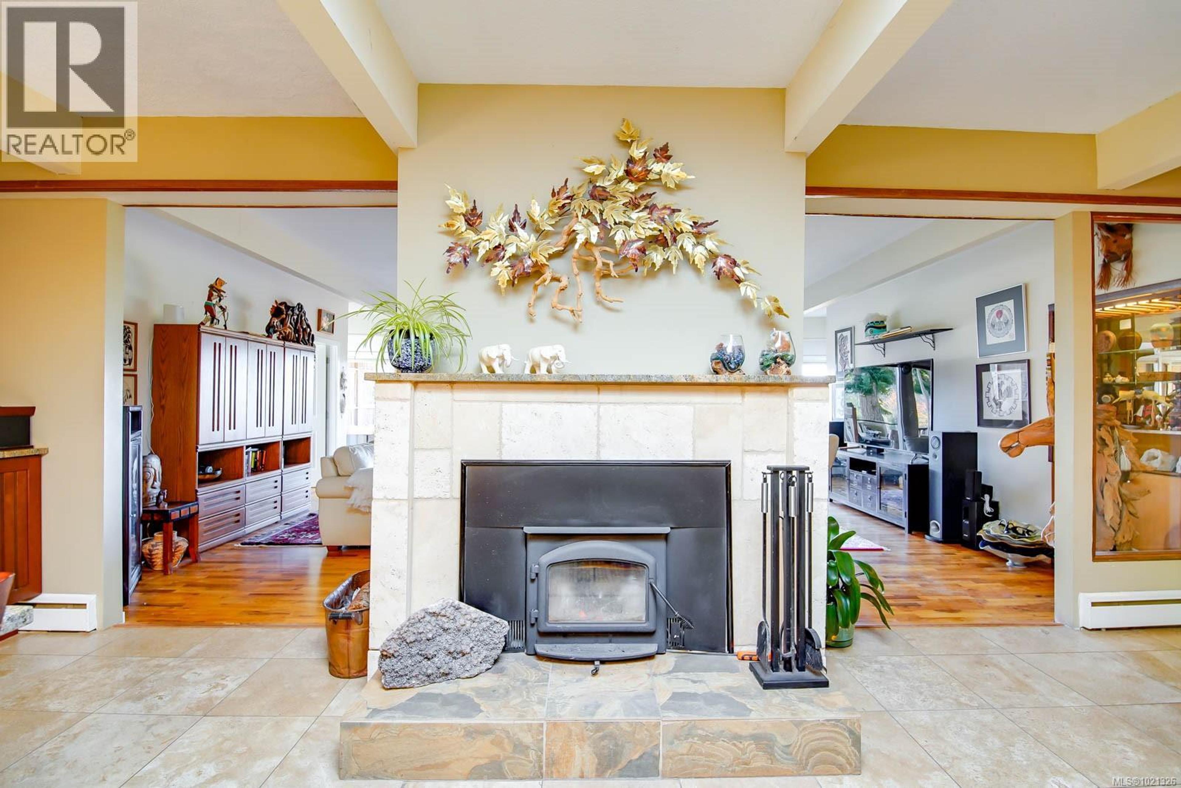 2374 ANDERSON AVE - 27