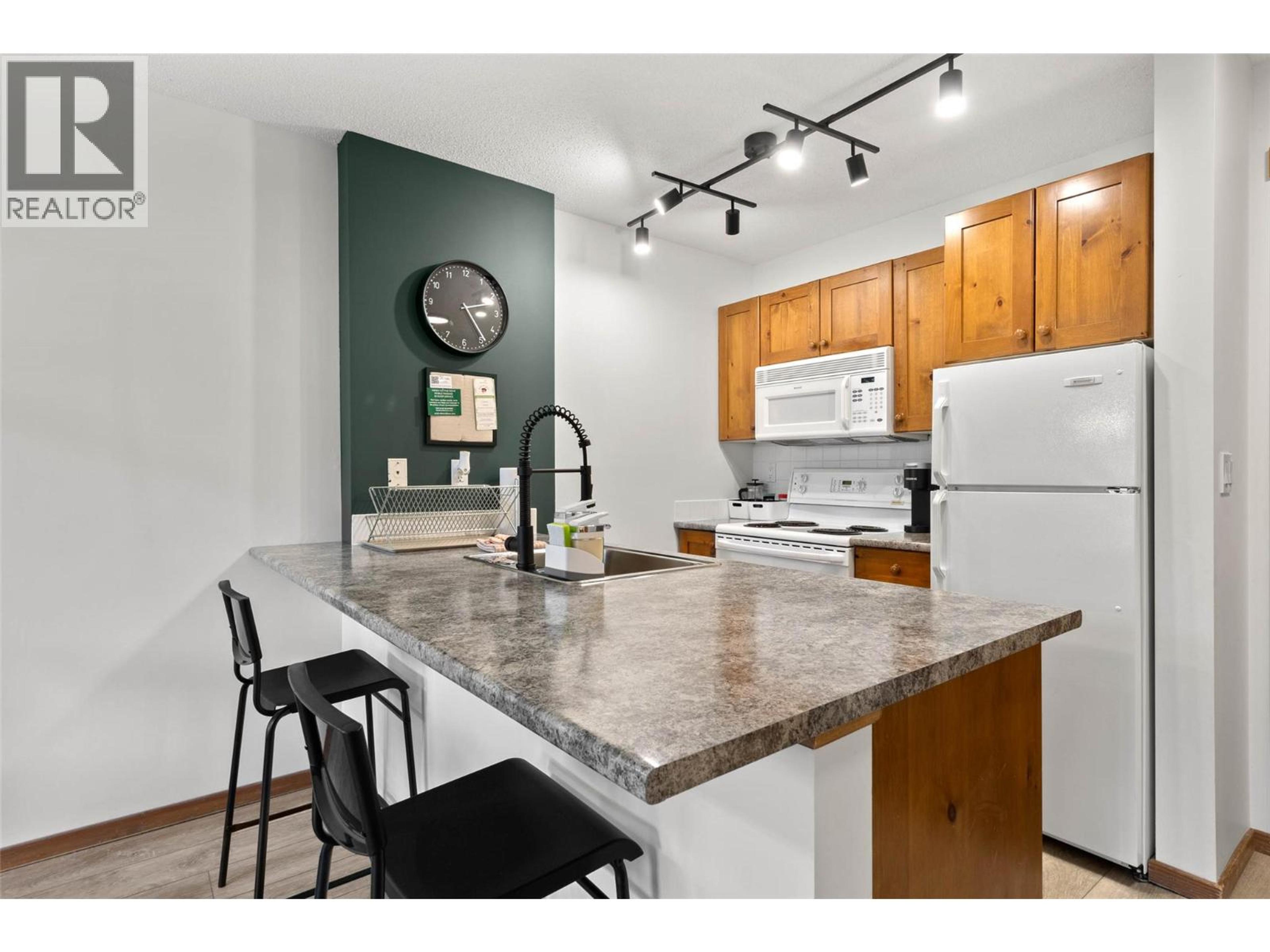 #420 3190 CREEKSIDE WAY - Image 3