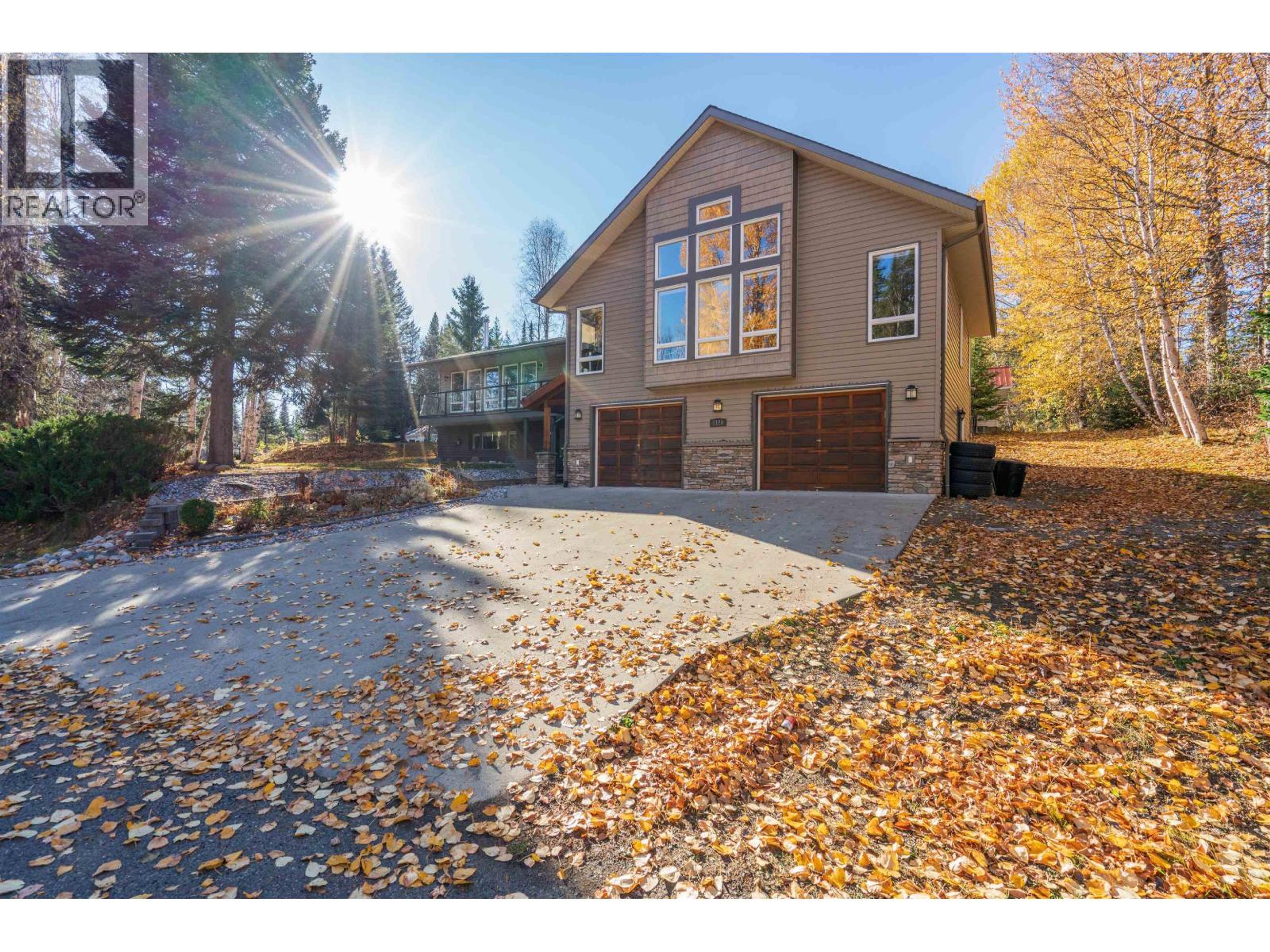 7125 VALLEYVIEW DRIVE - Image 3