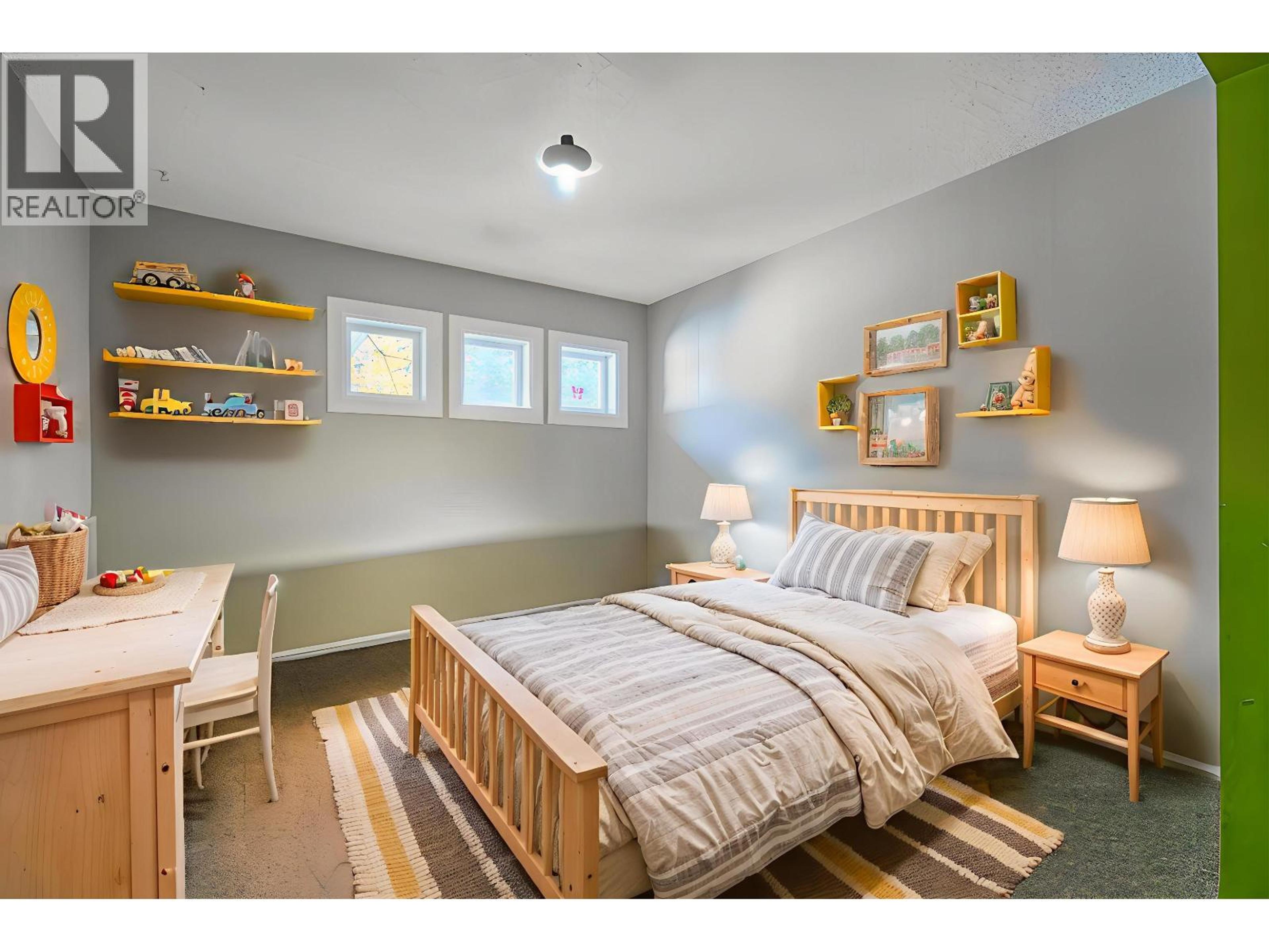 7125 VALLEYVIEW DRIVE - 23