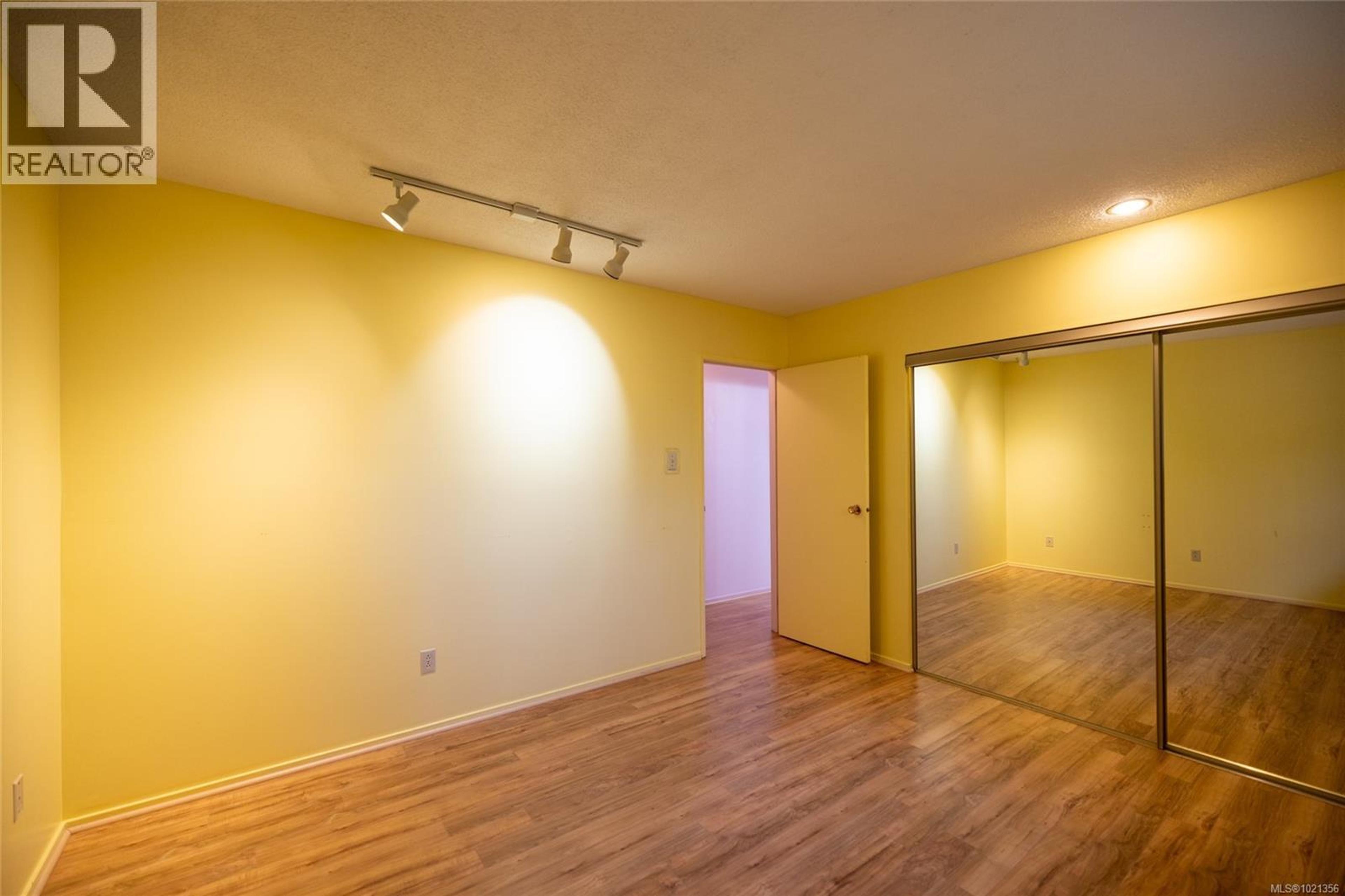 7445 THUNDERBIRD WAY - 24