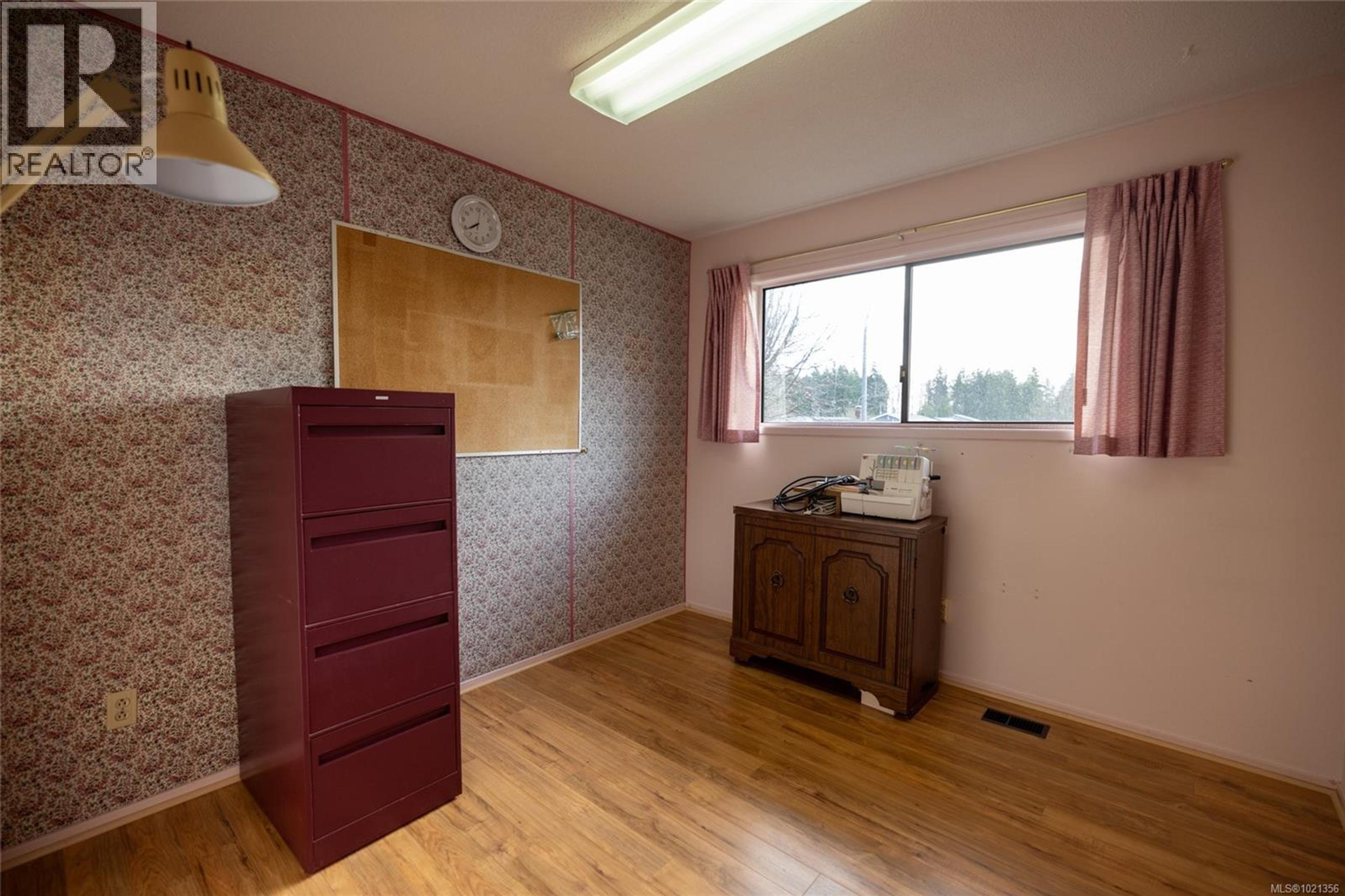 7445 THUNDERBIRD WAY - 25