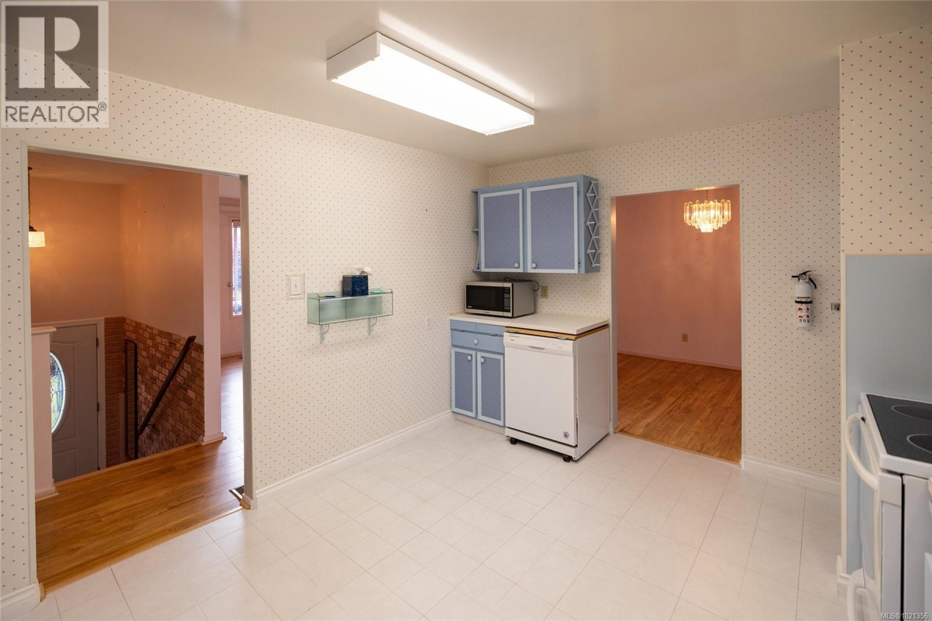 7445 THUNDERBIRD WAY - 29