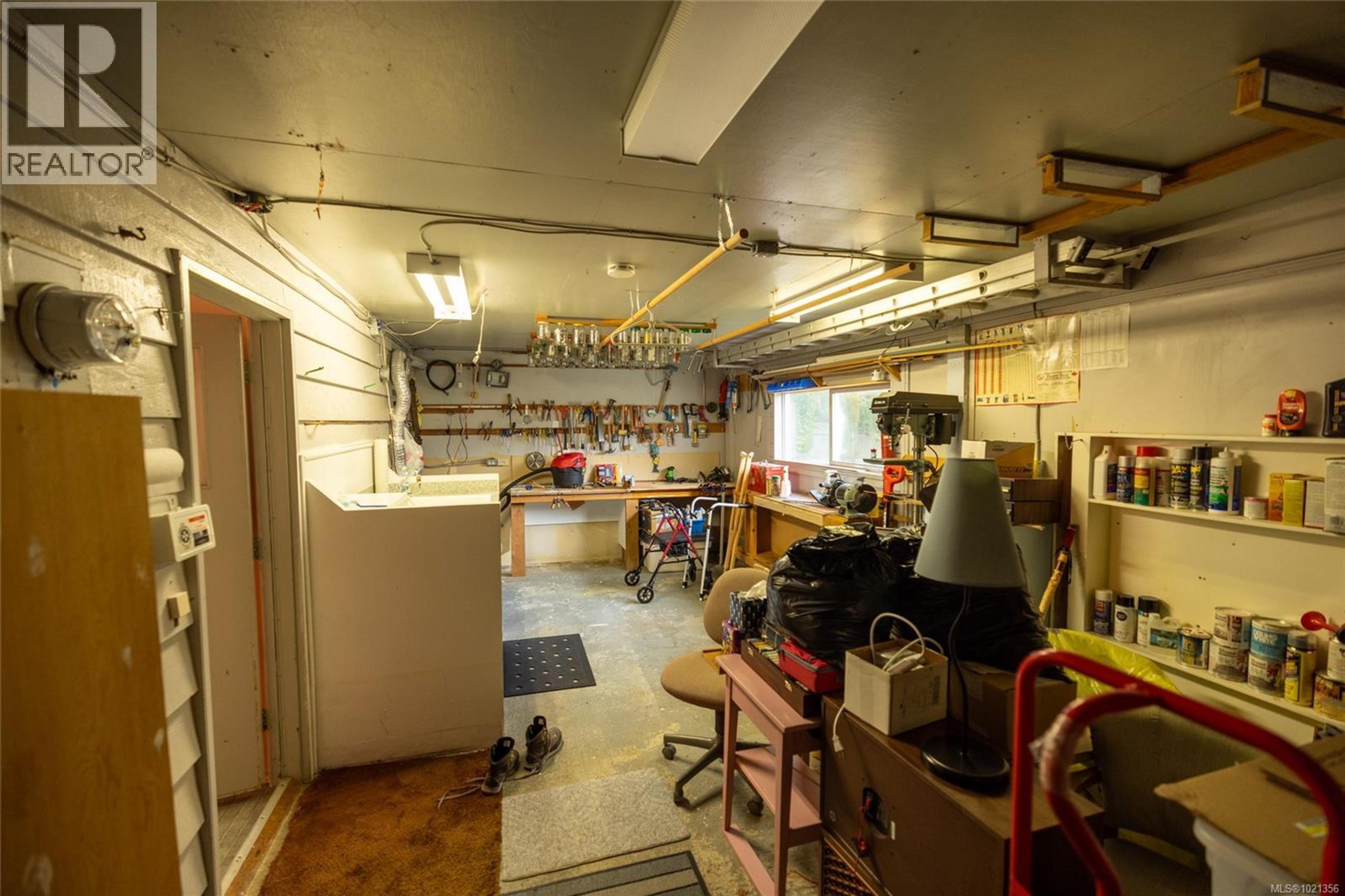 7445 THUNDERBIRD WAY - 6