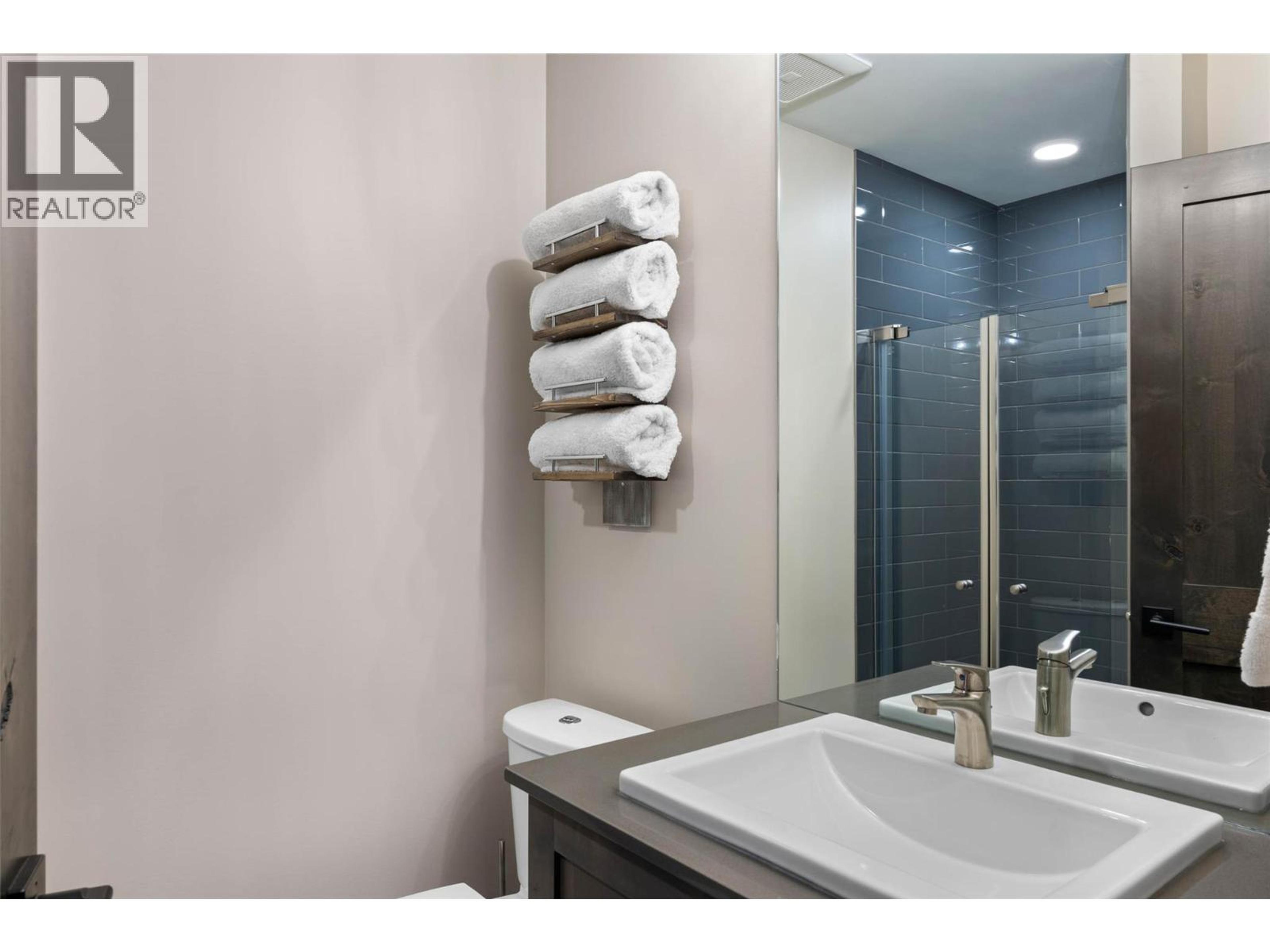 #5 5050 VALLEY DRIVE - 13