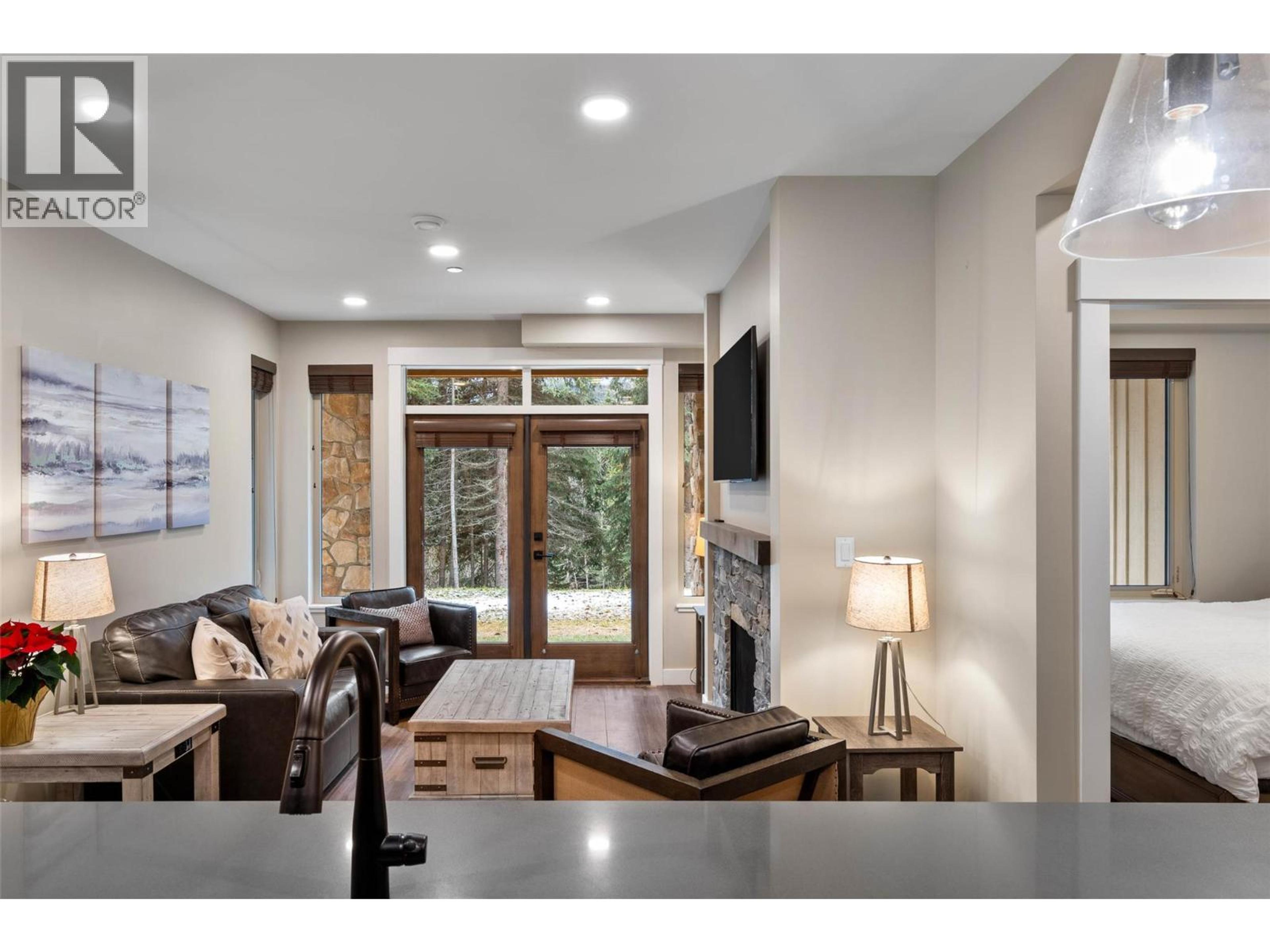 #5 5050 VALLEY DRIVE - 7