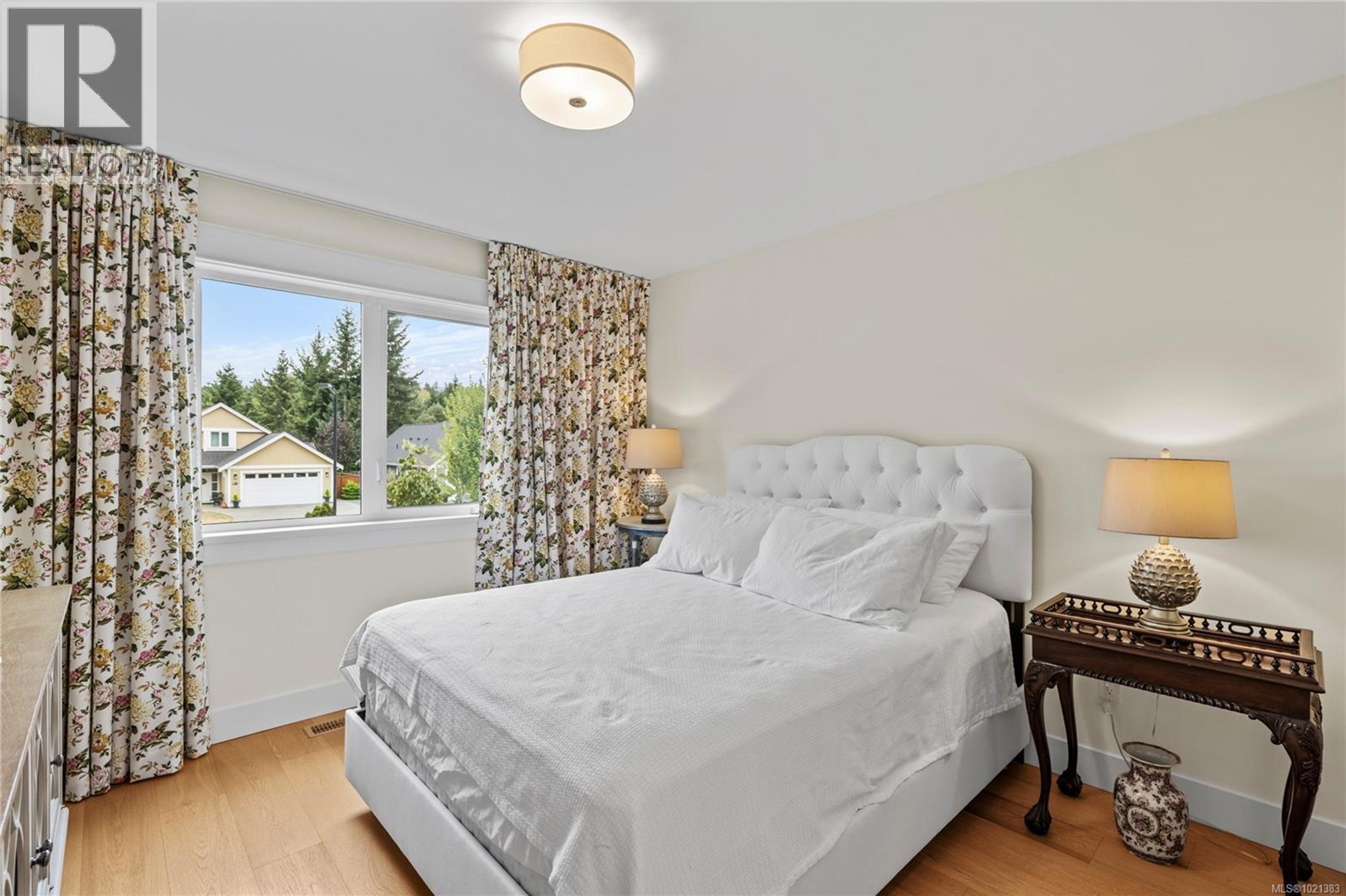 1353 PARKHURST PL - 17