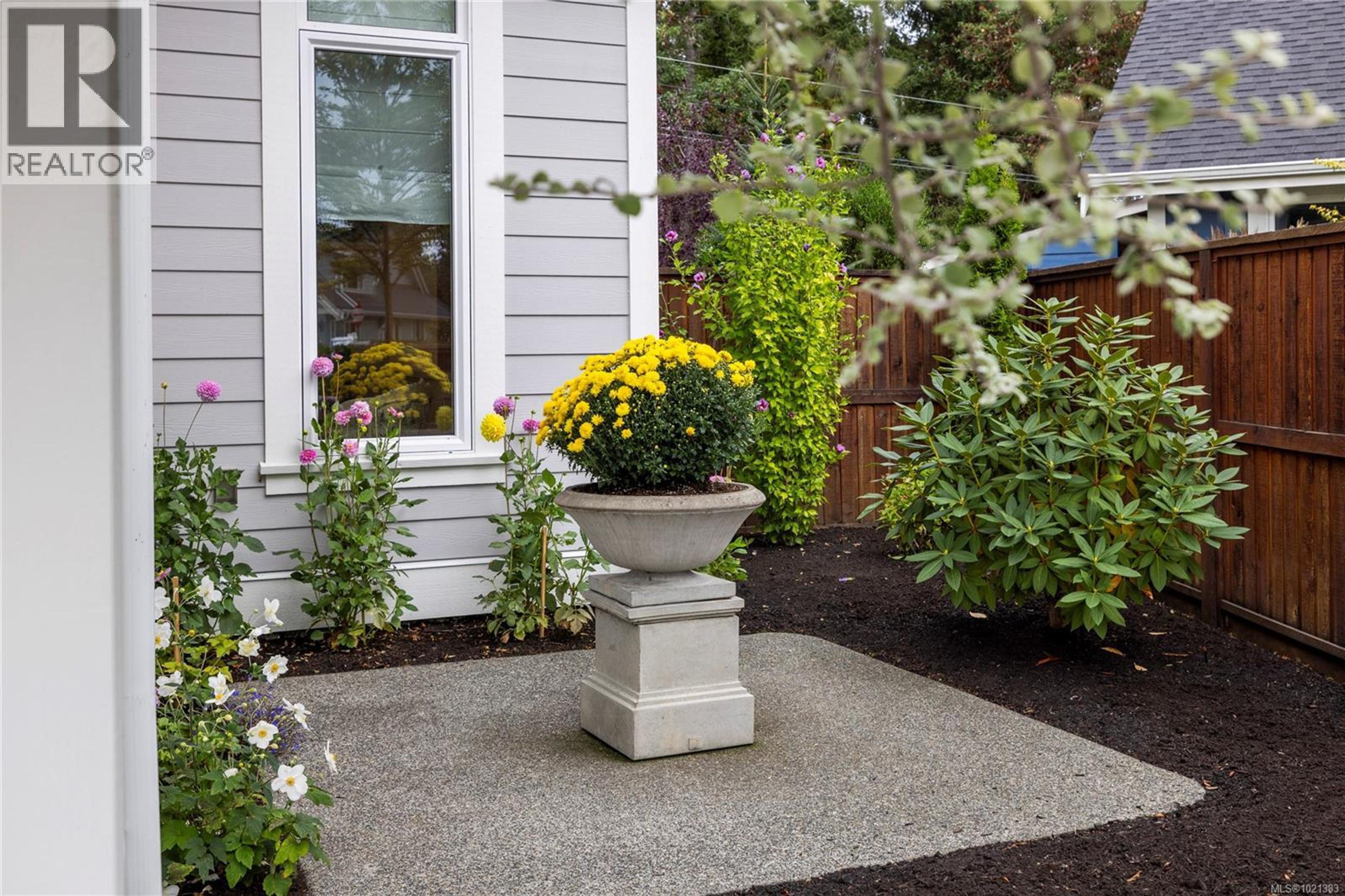 1353 PARKHURST PL - 20