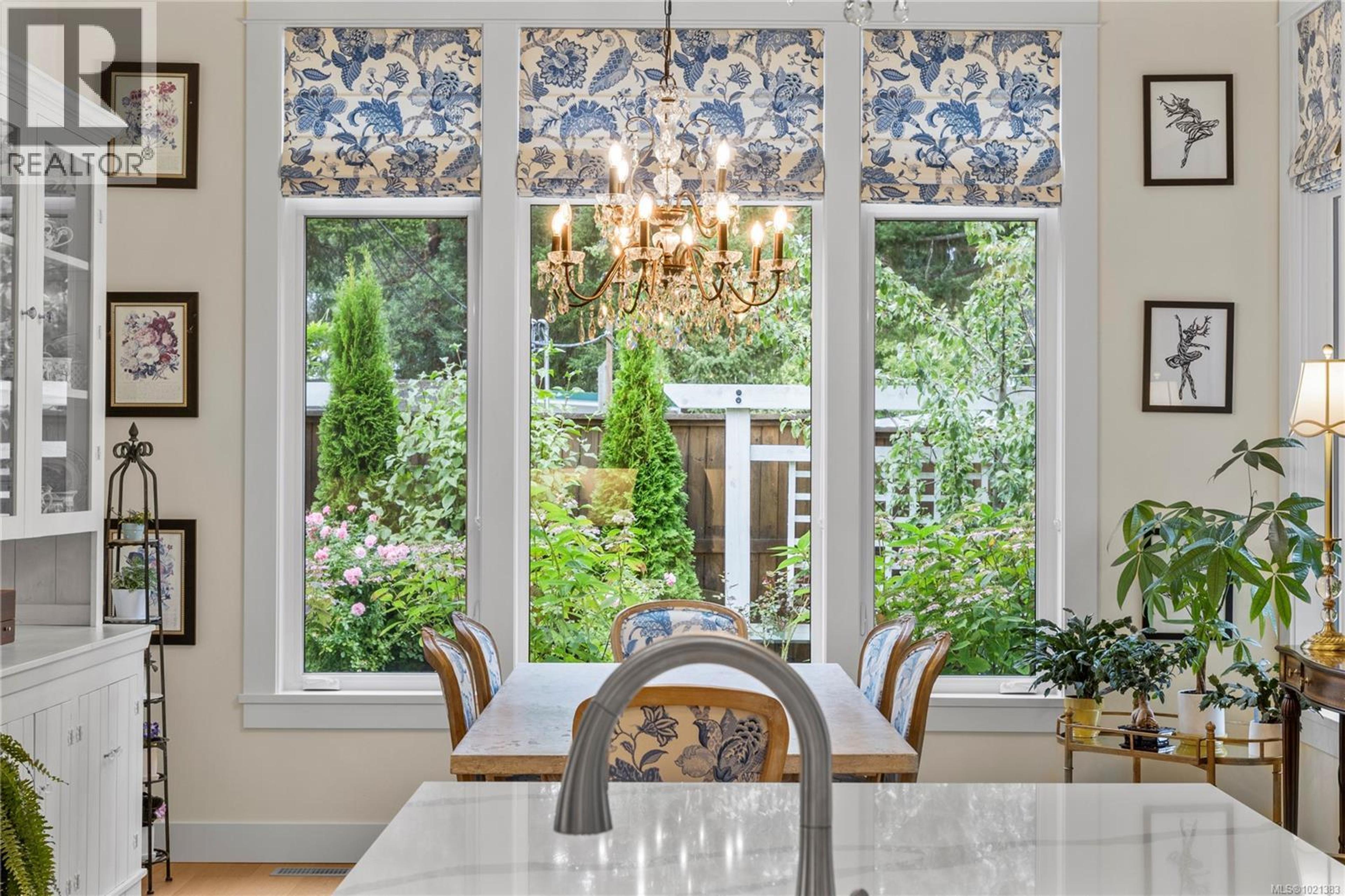 1353 PARKHURST PL - 4