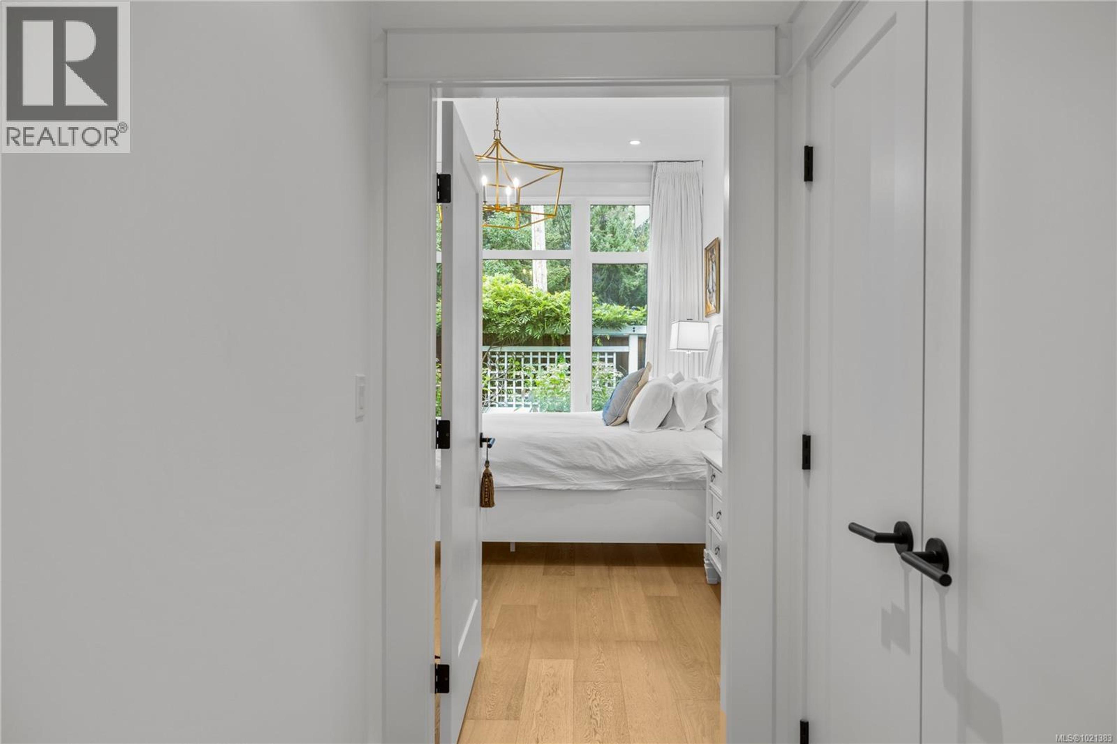 1353 PARKHURST PL - 9