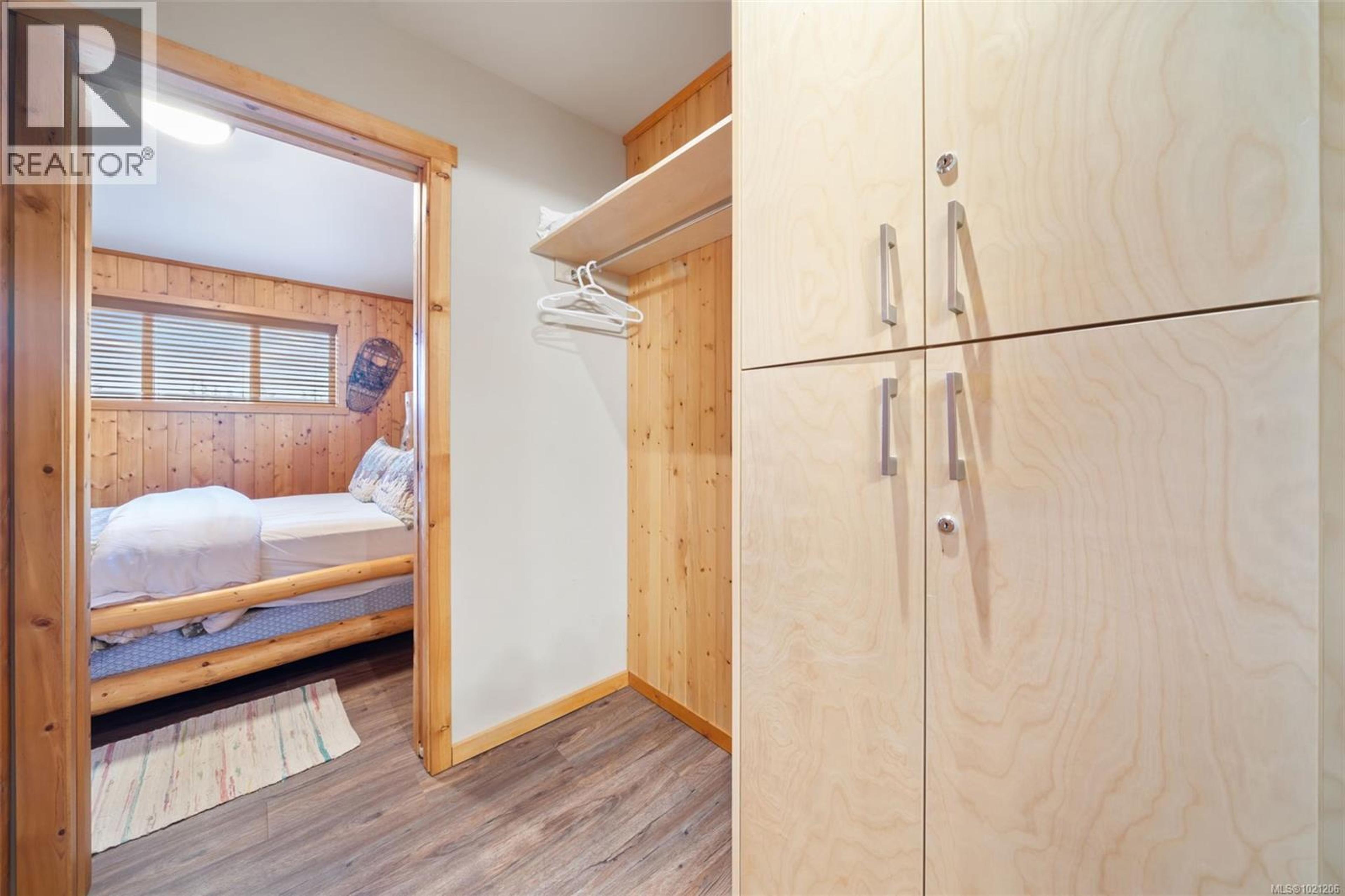 #221 6596 BAIRD RD - 19