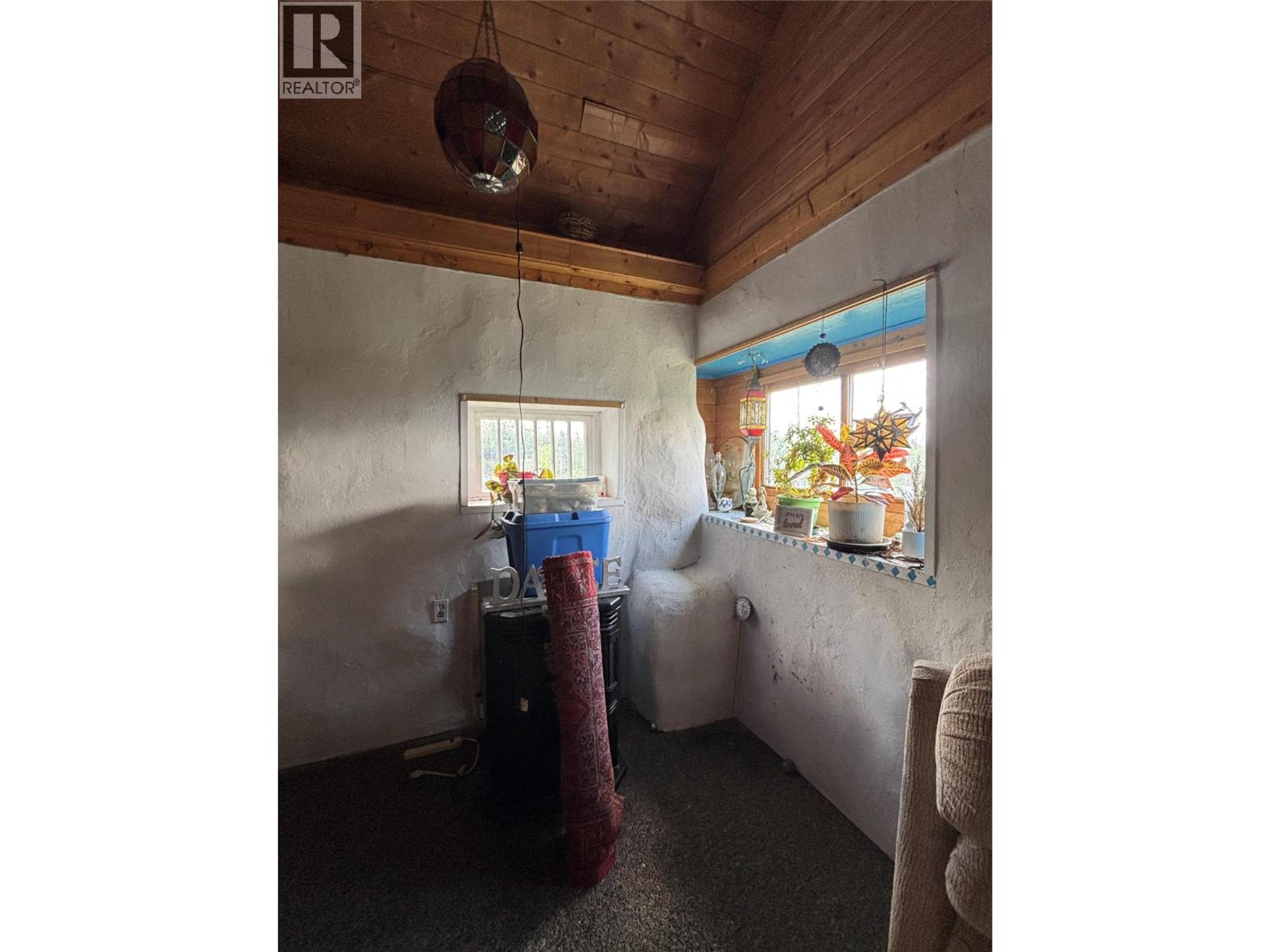 1400 CHASM ROAD - Image 11