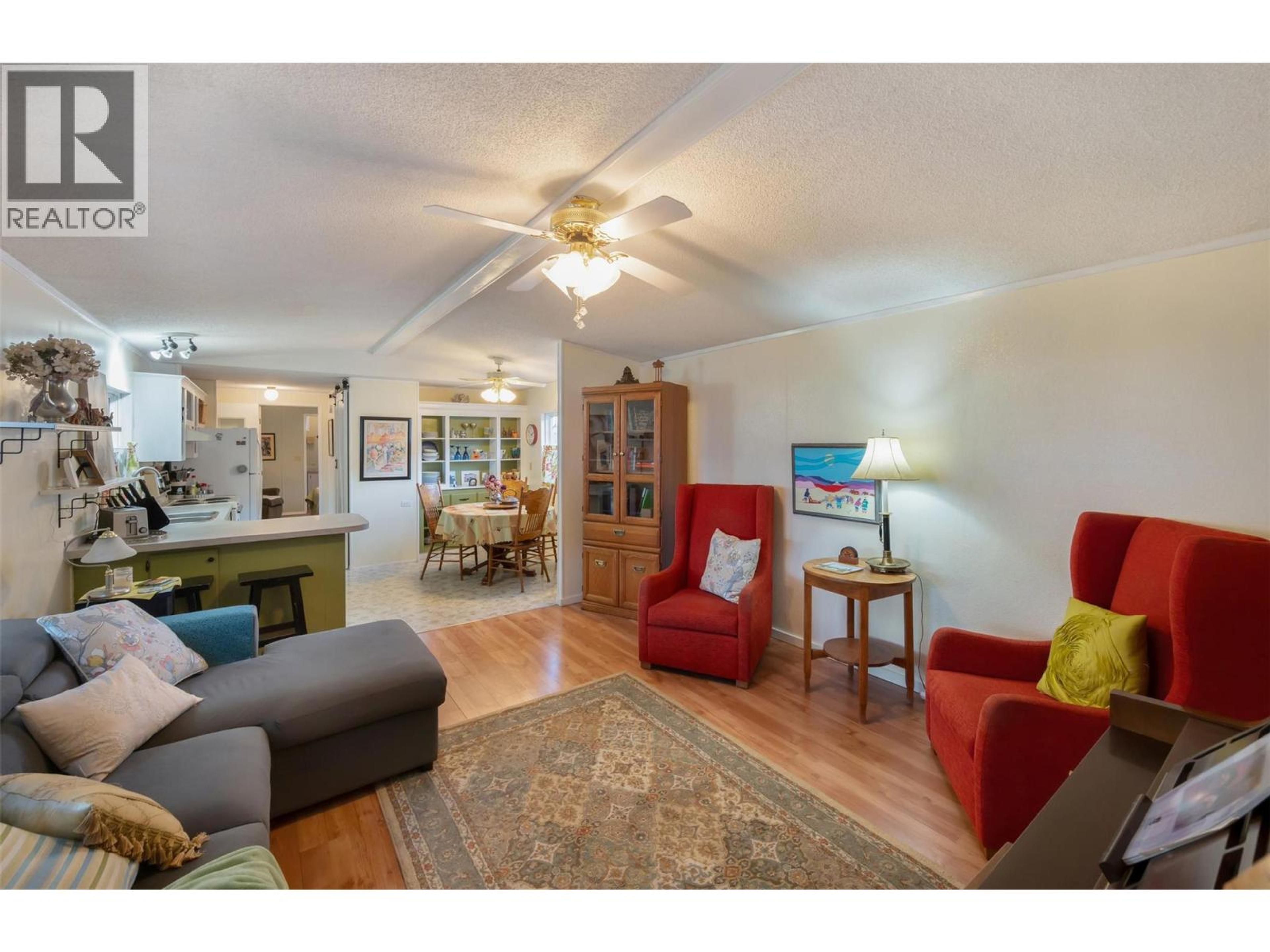 #125 914 BLAKEBOROUGH AVENUE - Image 2