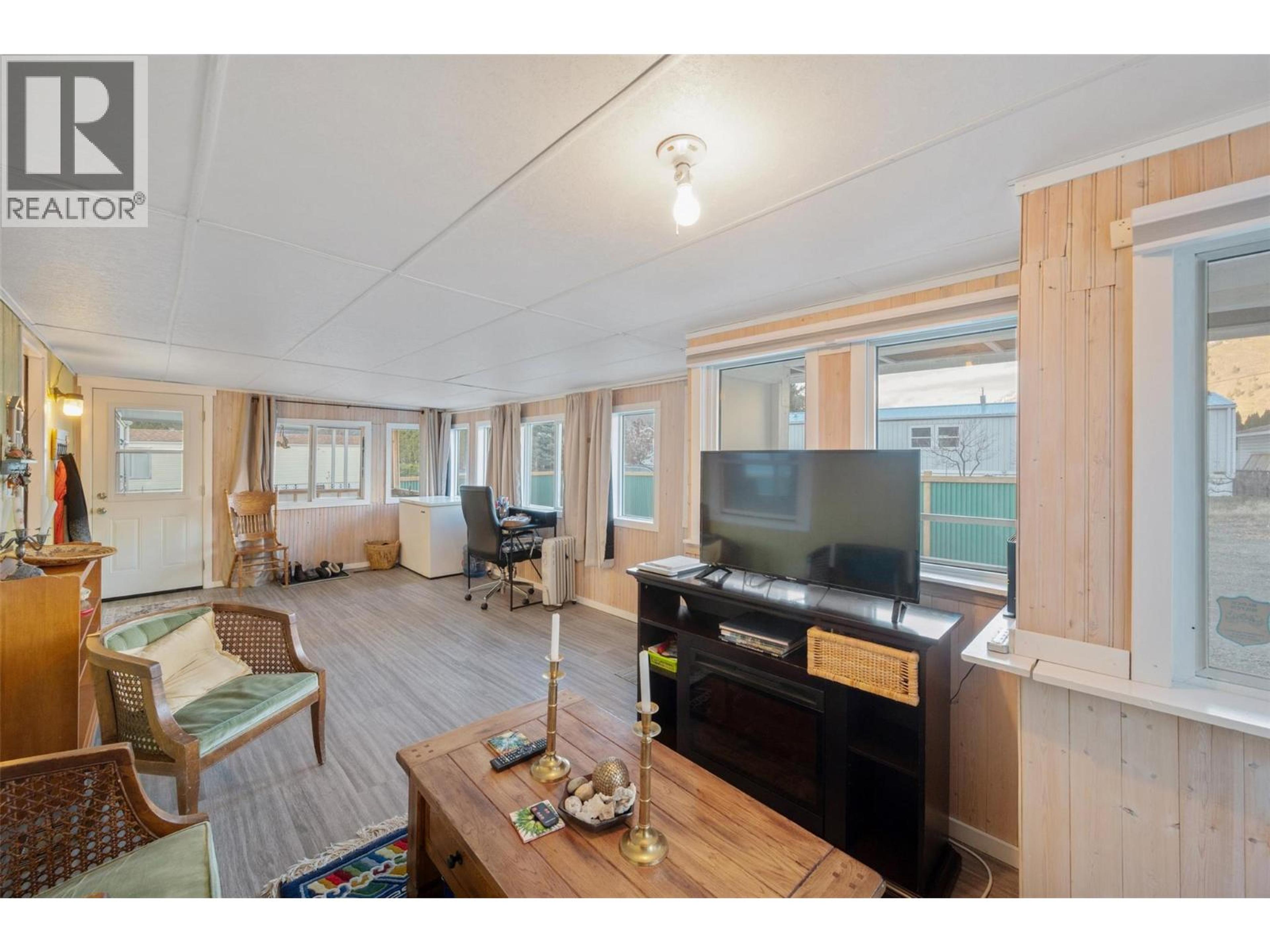 #125 914 BLAKEBOROUGH AVENUE - 22