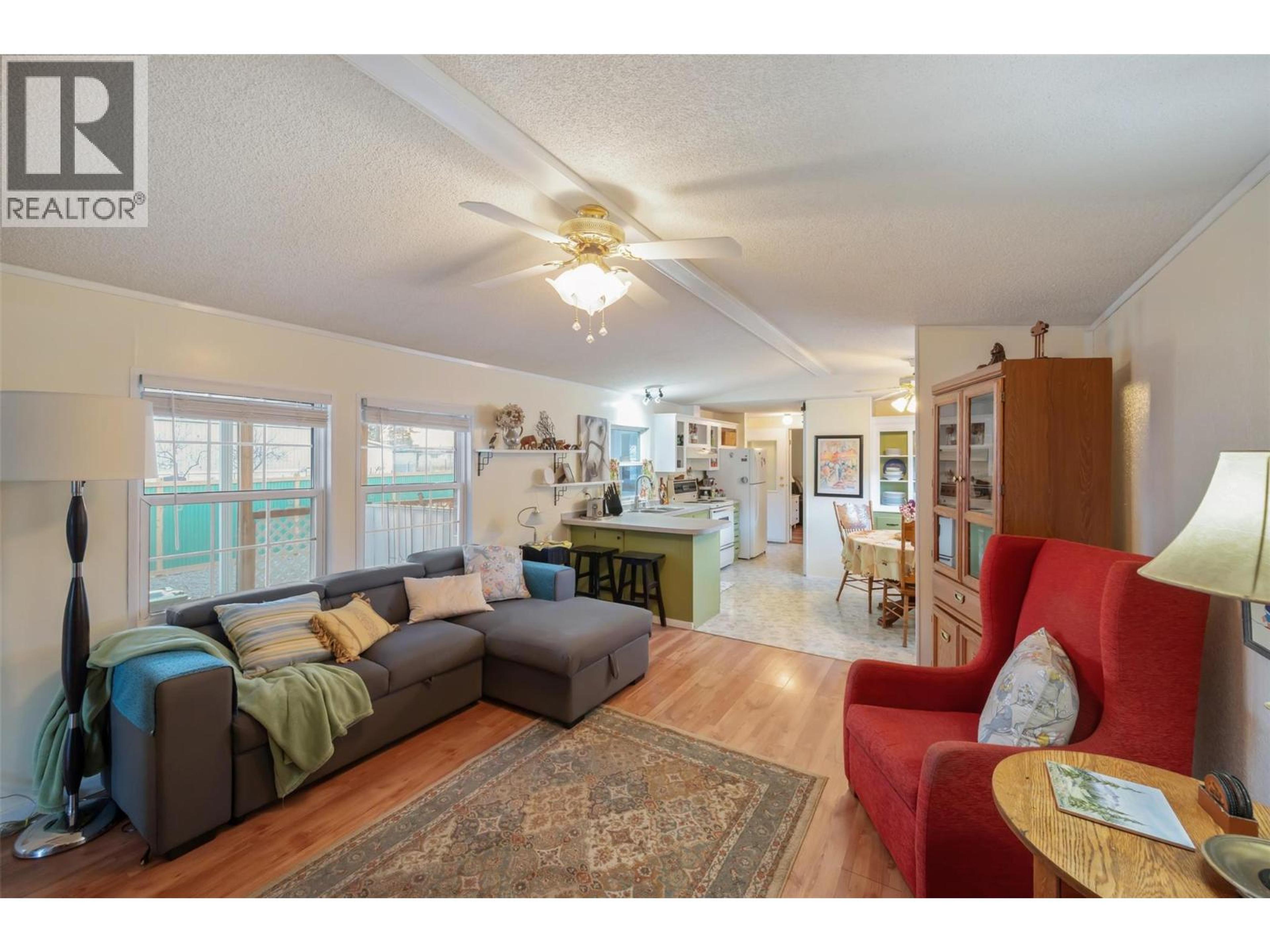 #125 914 BLAKEBOROUGH AVENUE - Image 3
