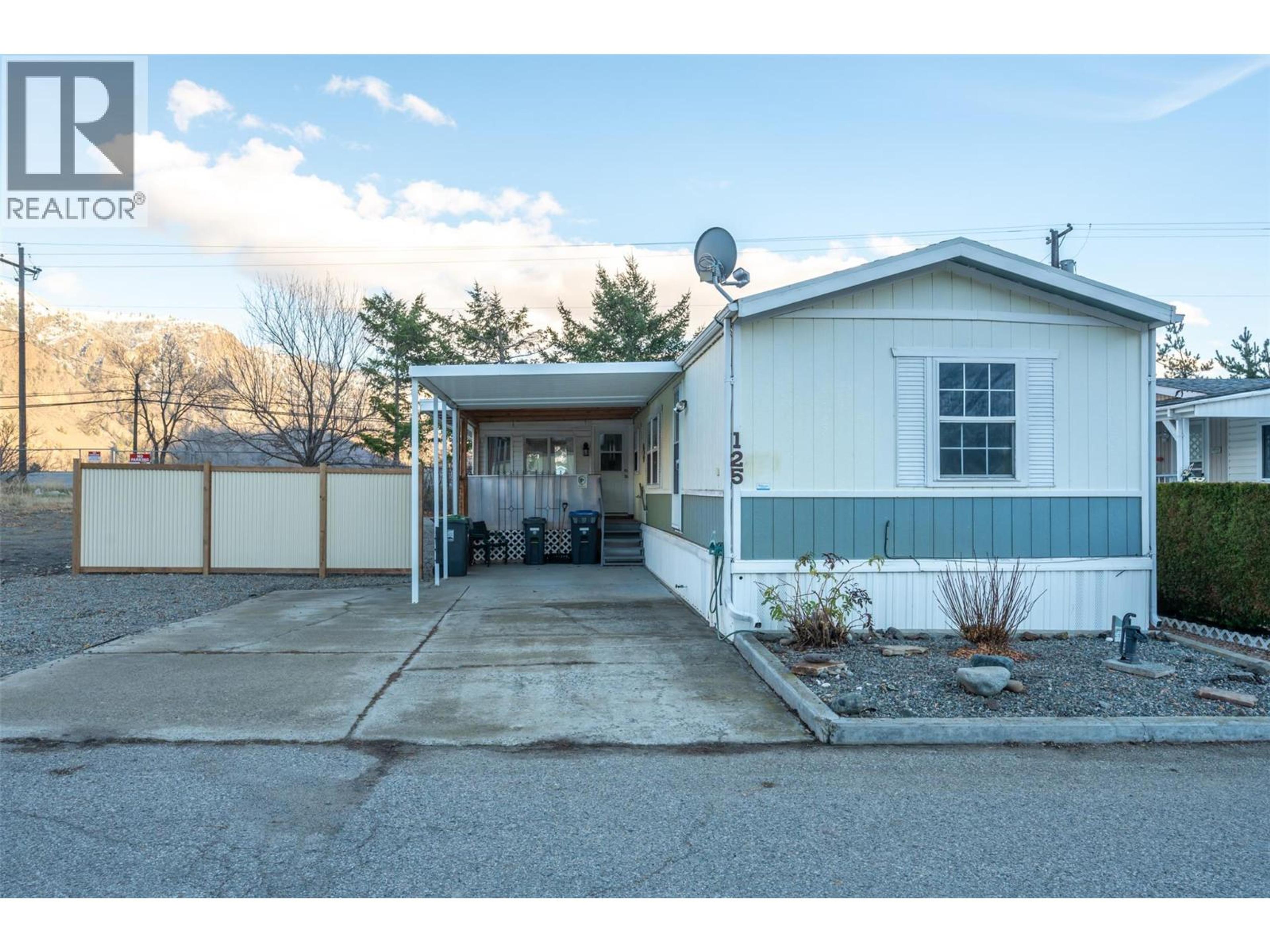 #125 914 BLAKEBOROUGH AVENUE - 33