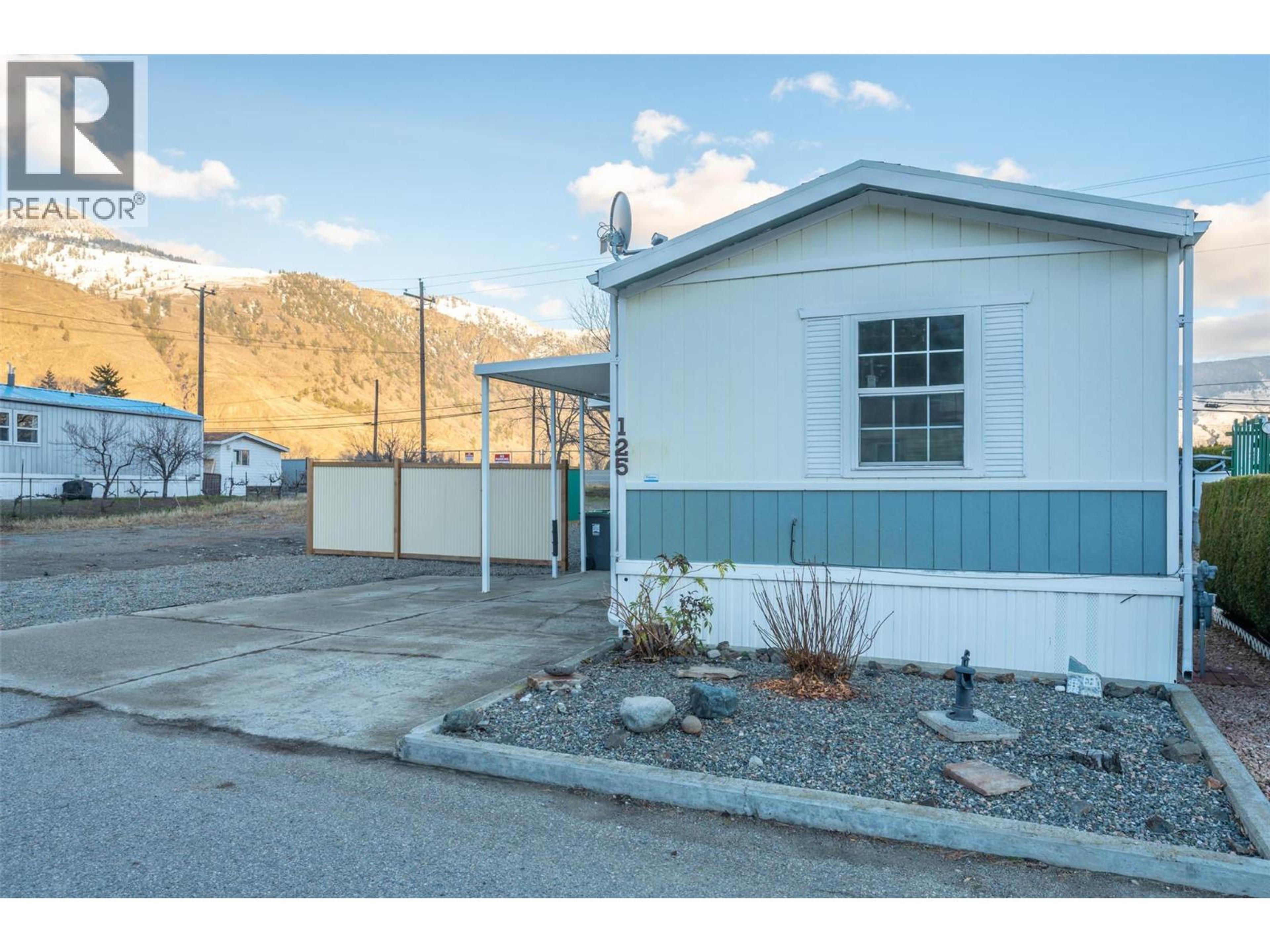 #125 914 BLAKEBOROUGH AVENUE - 35