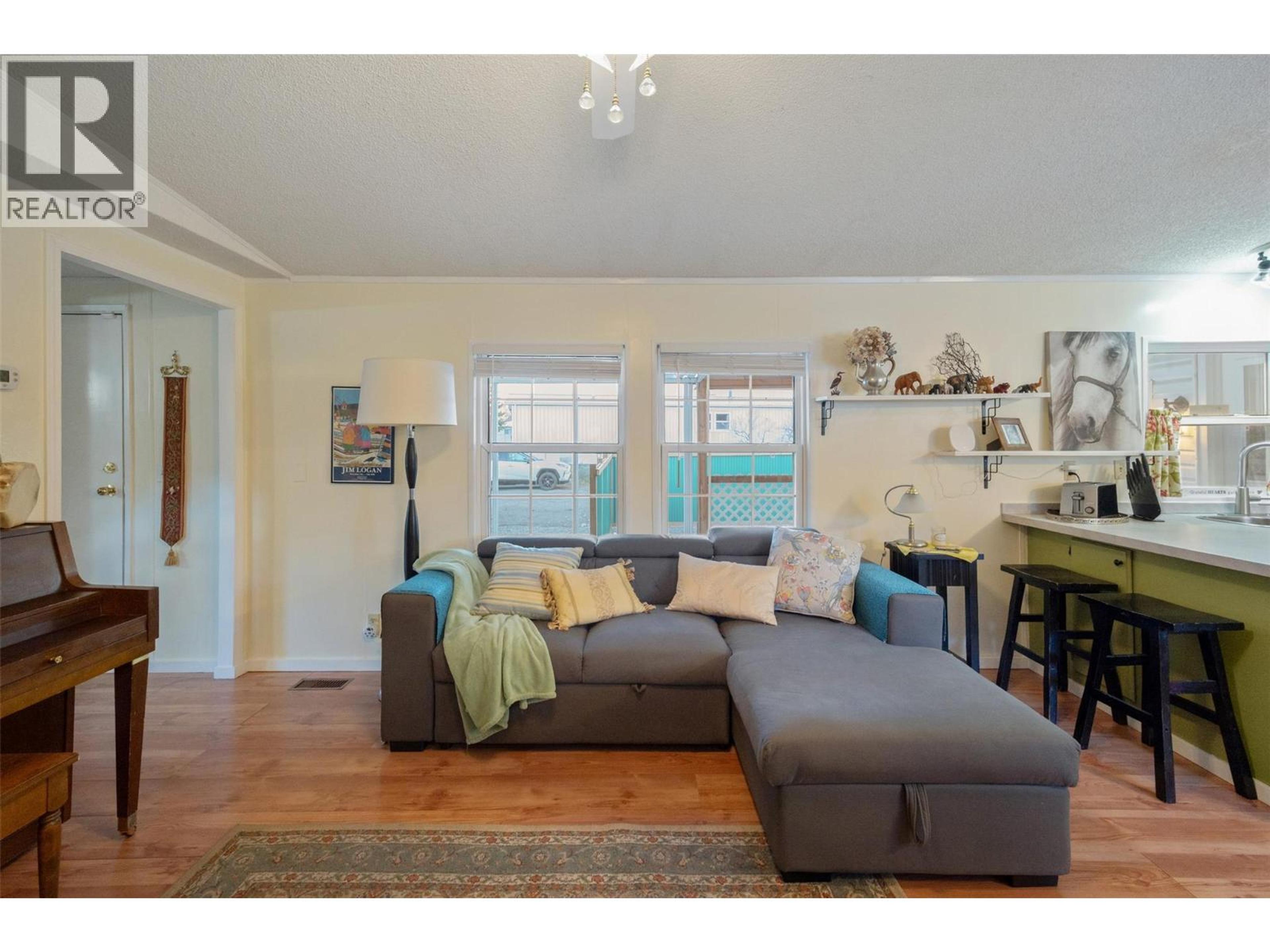 #125 914 BLAKEBOROUGH AVENUE - 4