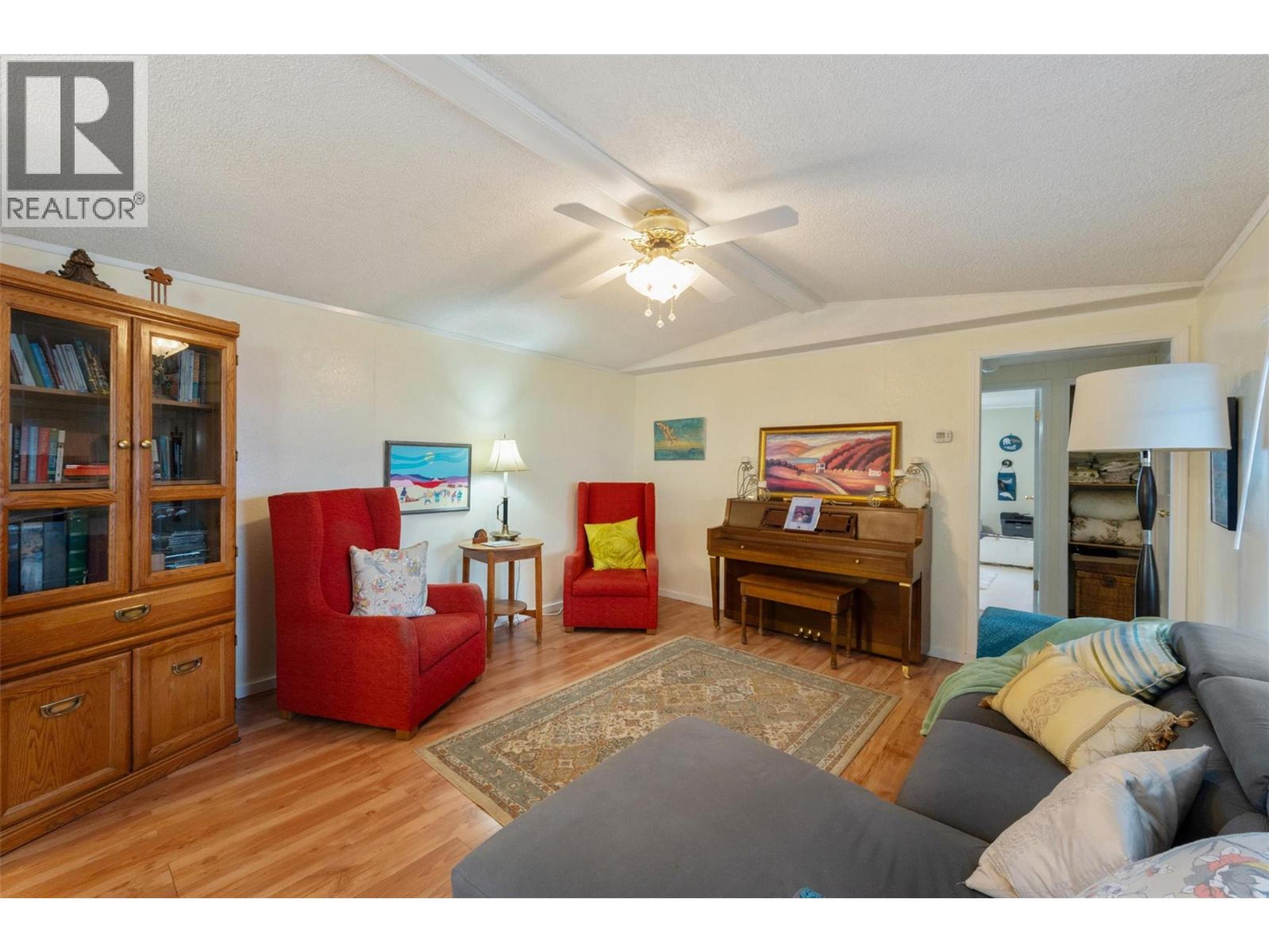 #125 914 BLAKEBOROUGH AVENUE - 5