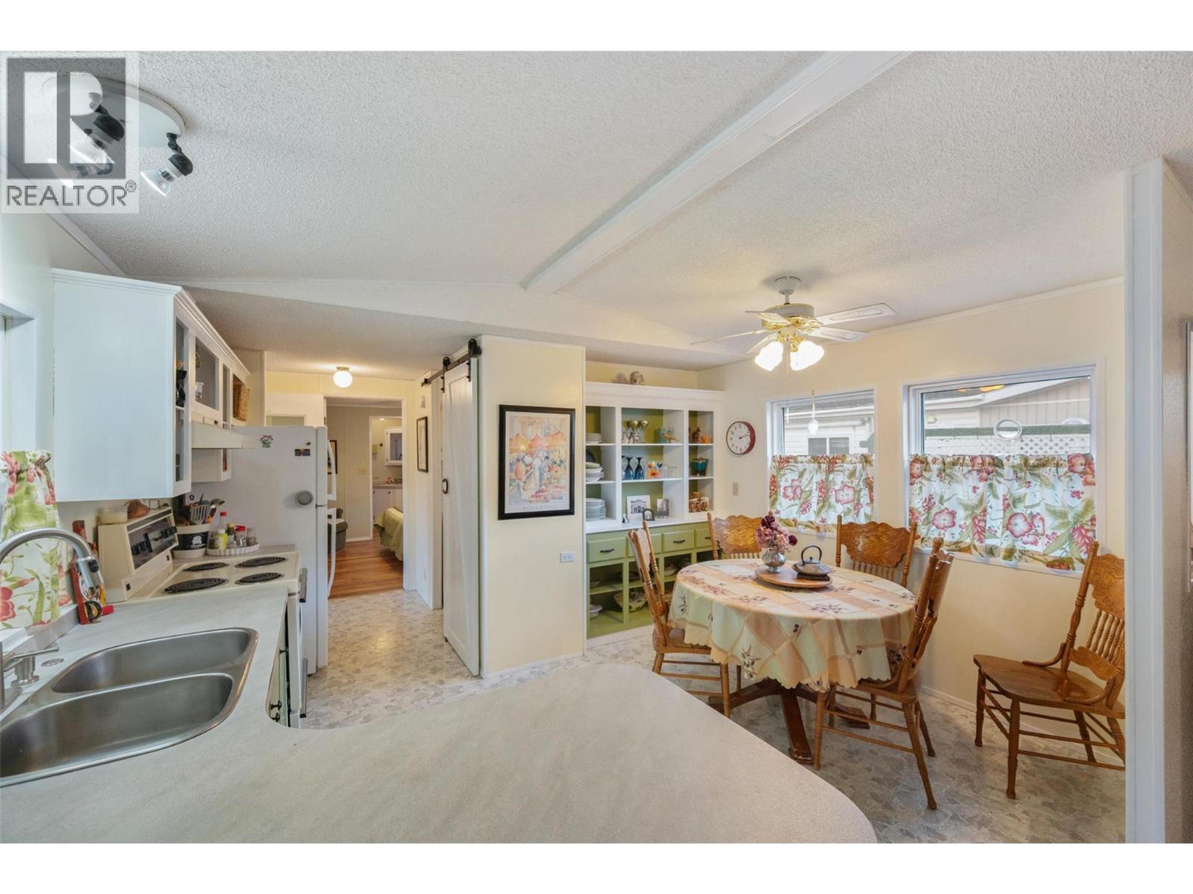 #125 914 BLAKEBOROUGH AVENUE - 7