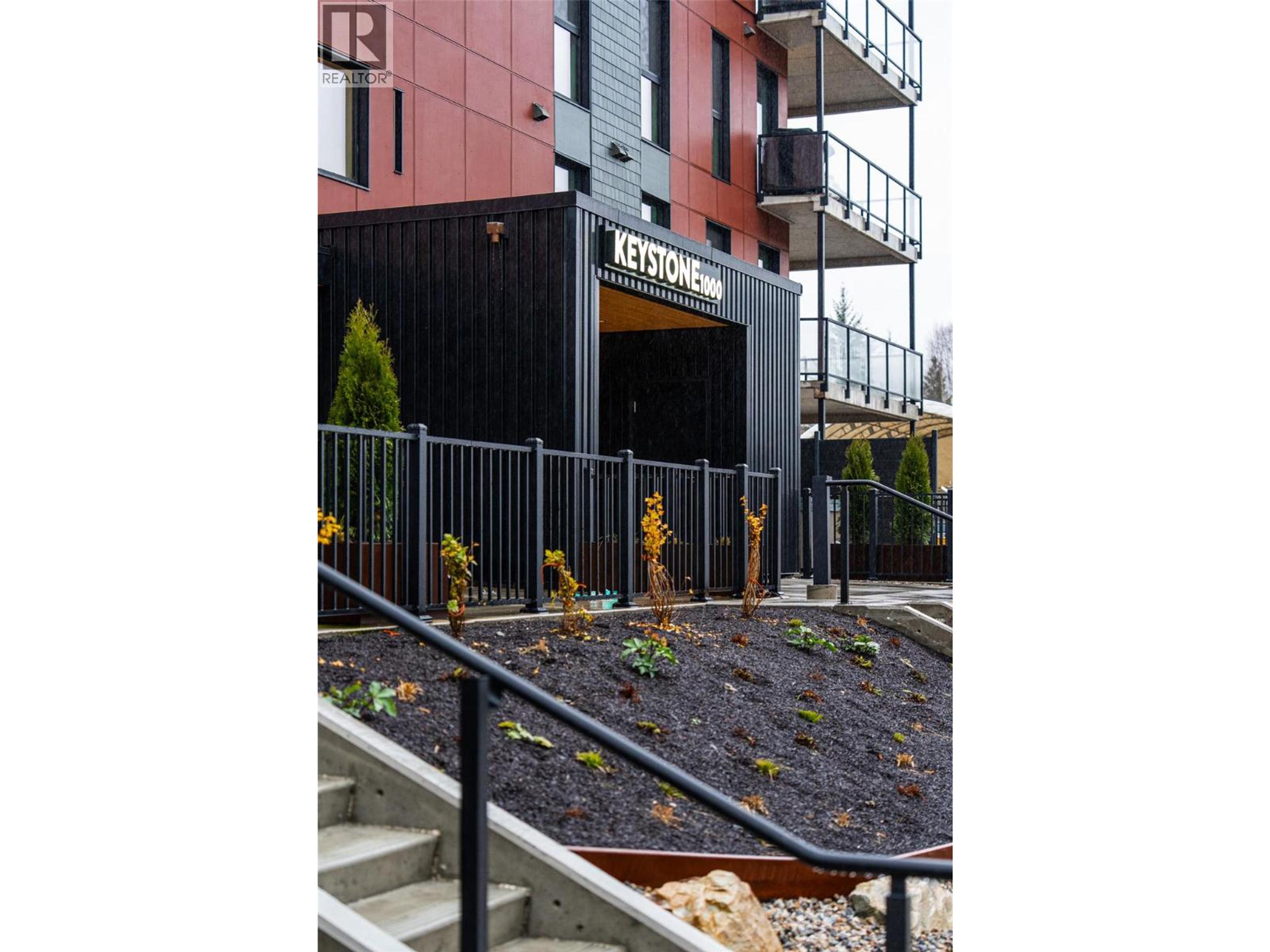 #1301 1702 COURSIER AVENUE - 29