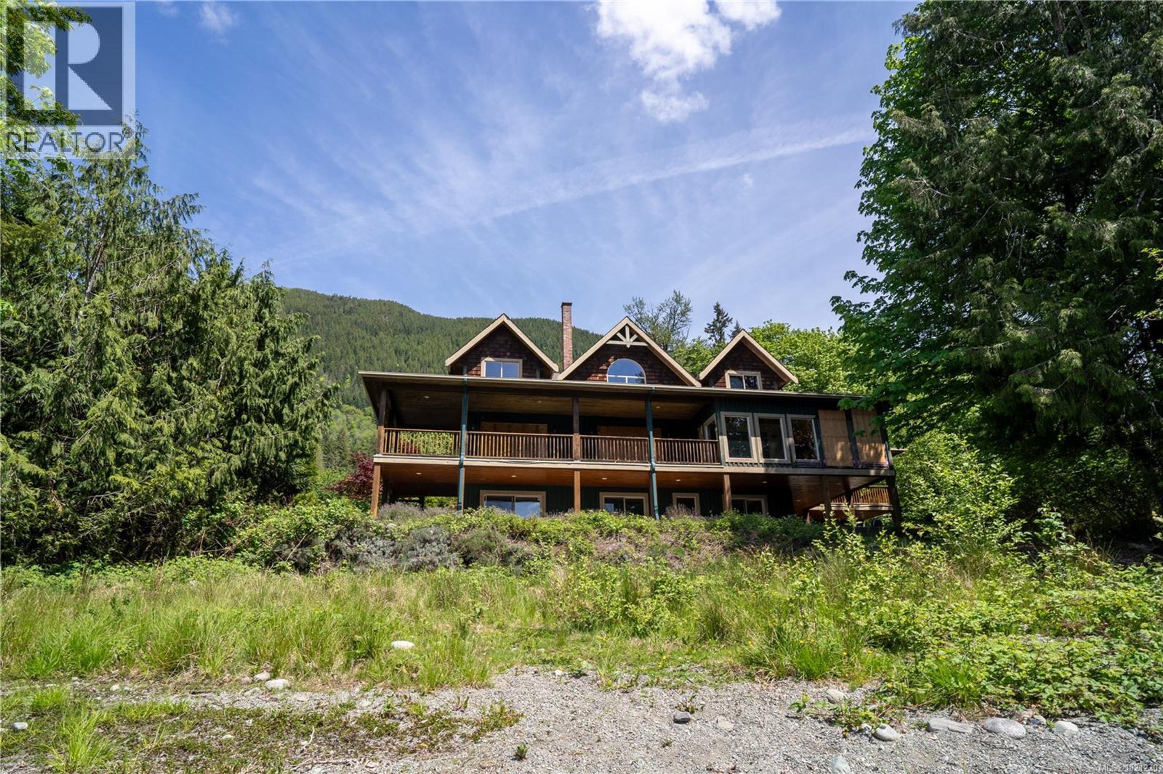 9878 SWORDFERN WAY - 16