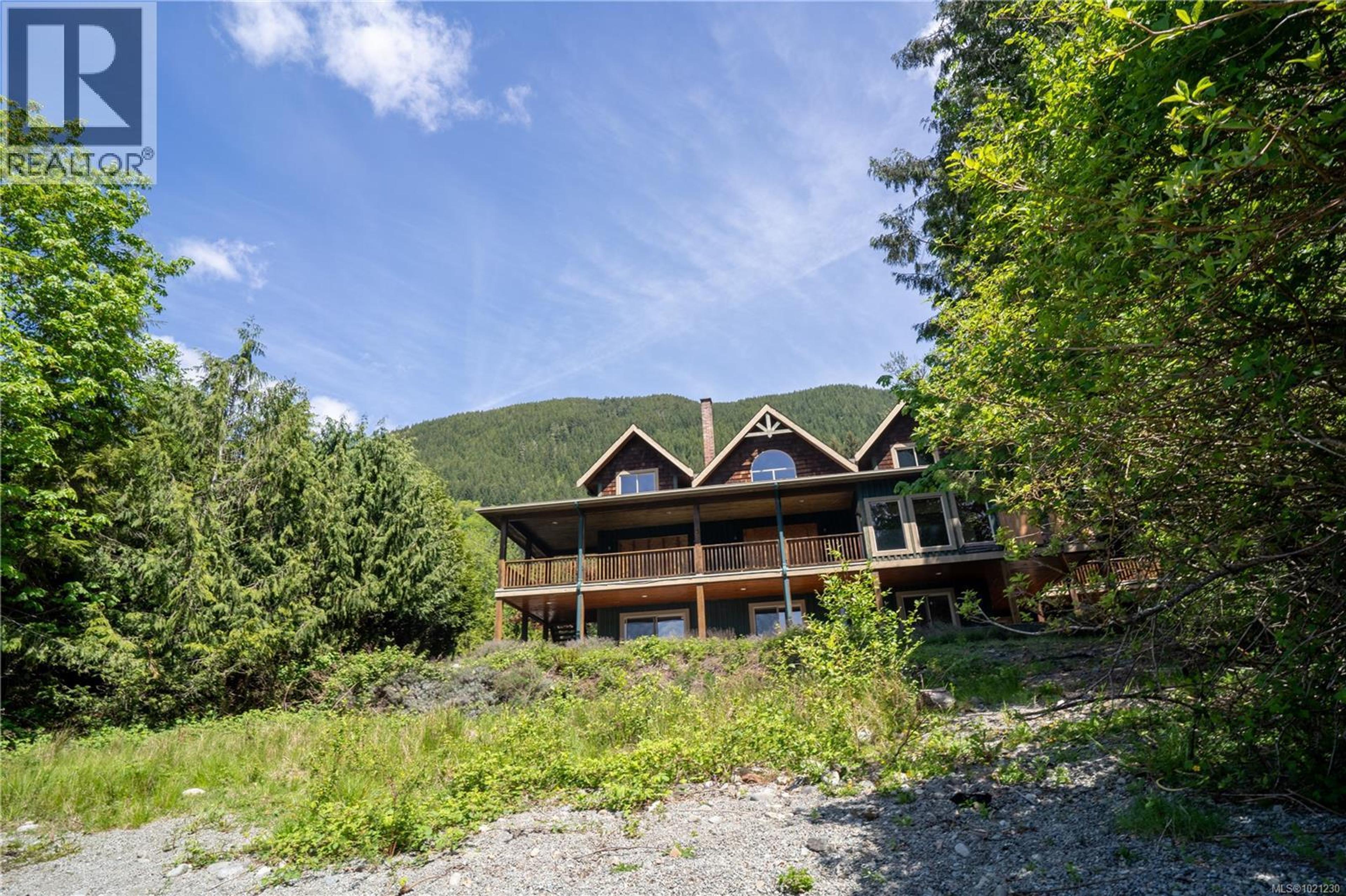 9878 SWORDFERN WAY - 17