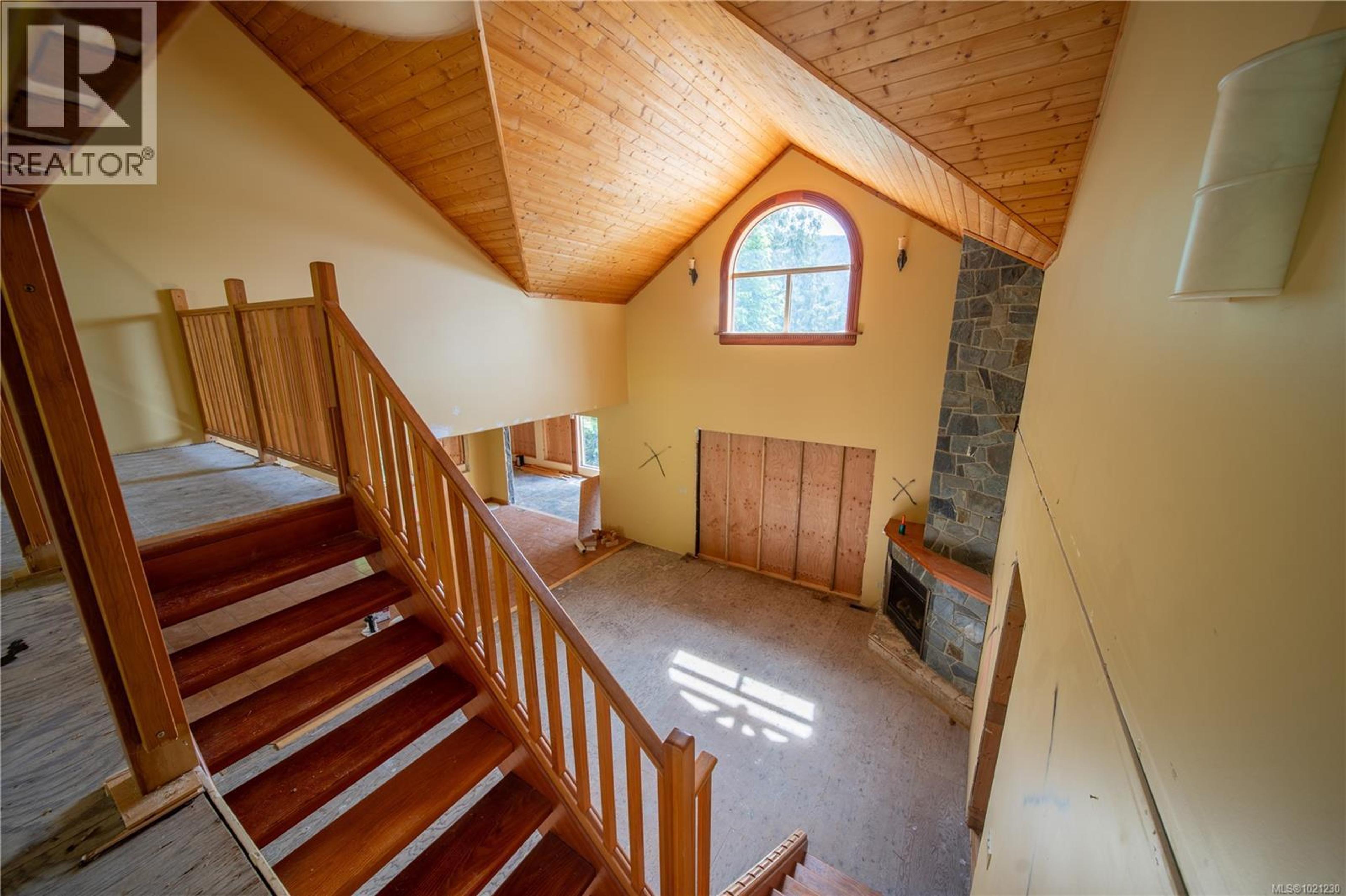 9878 SWORDFERN WAY - 23