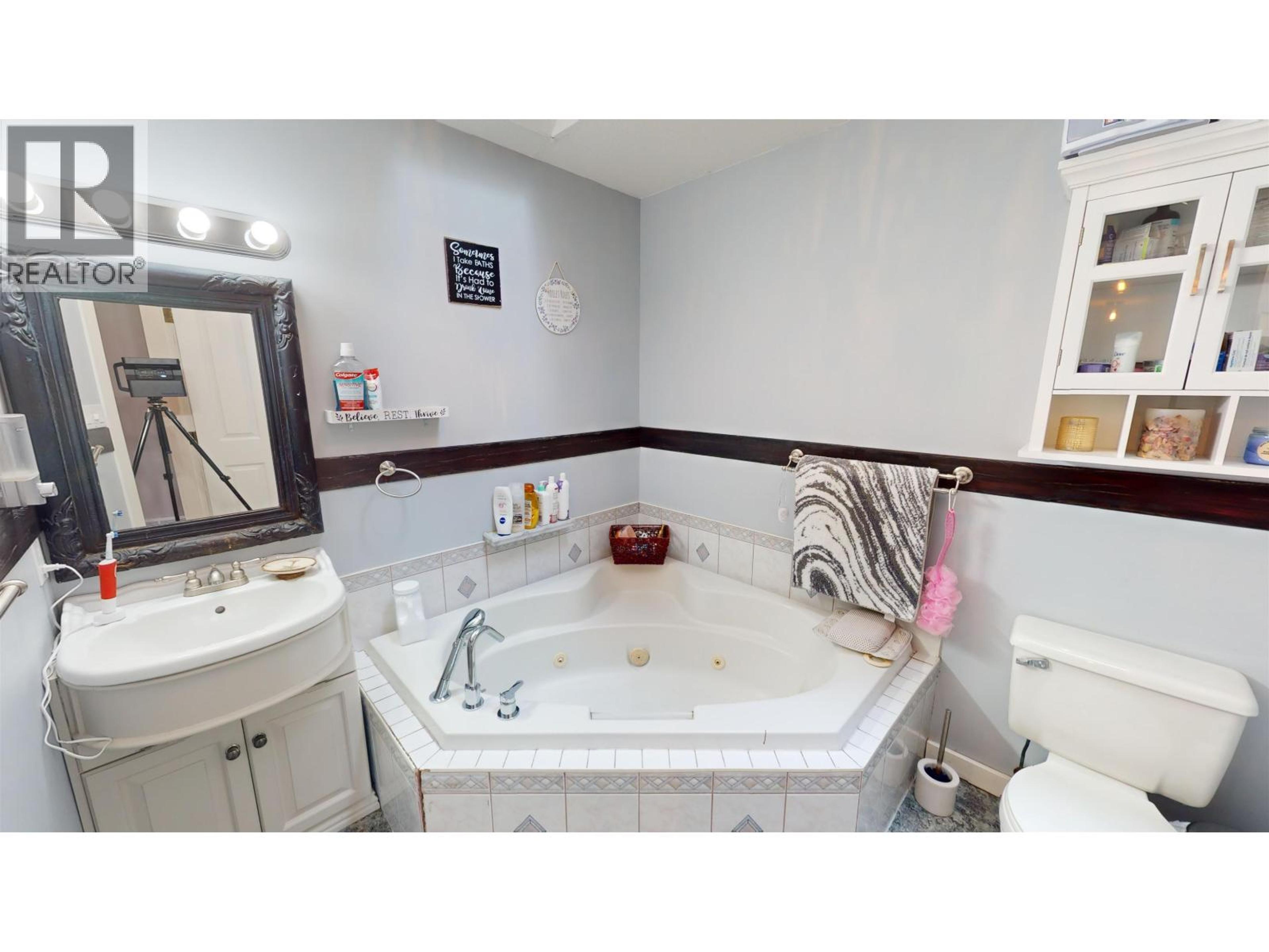 510 DIXON STREET - 13