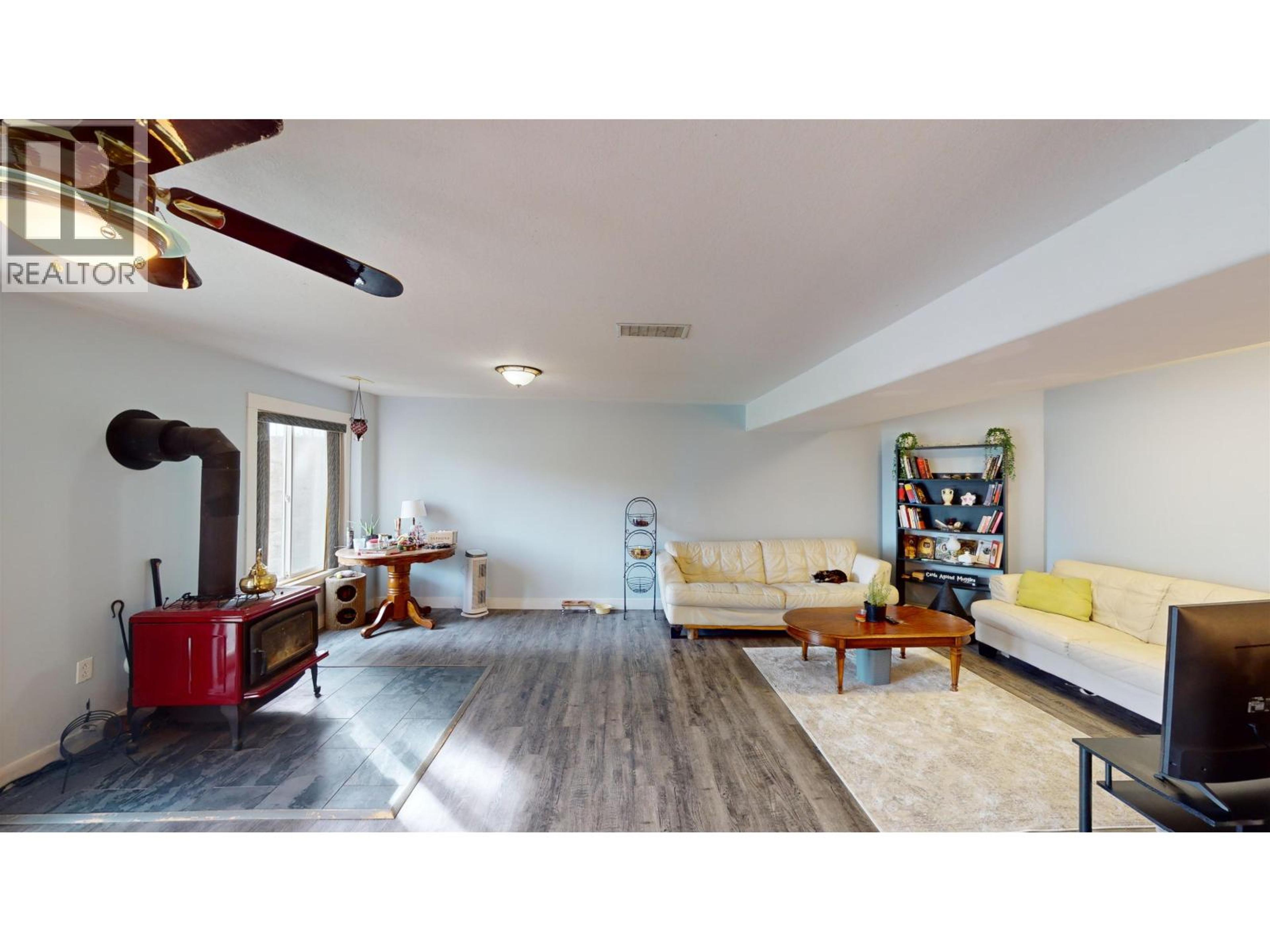 510 DIXON STREET - 24