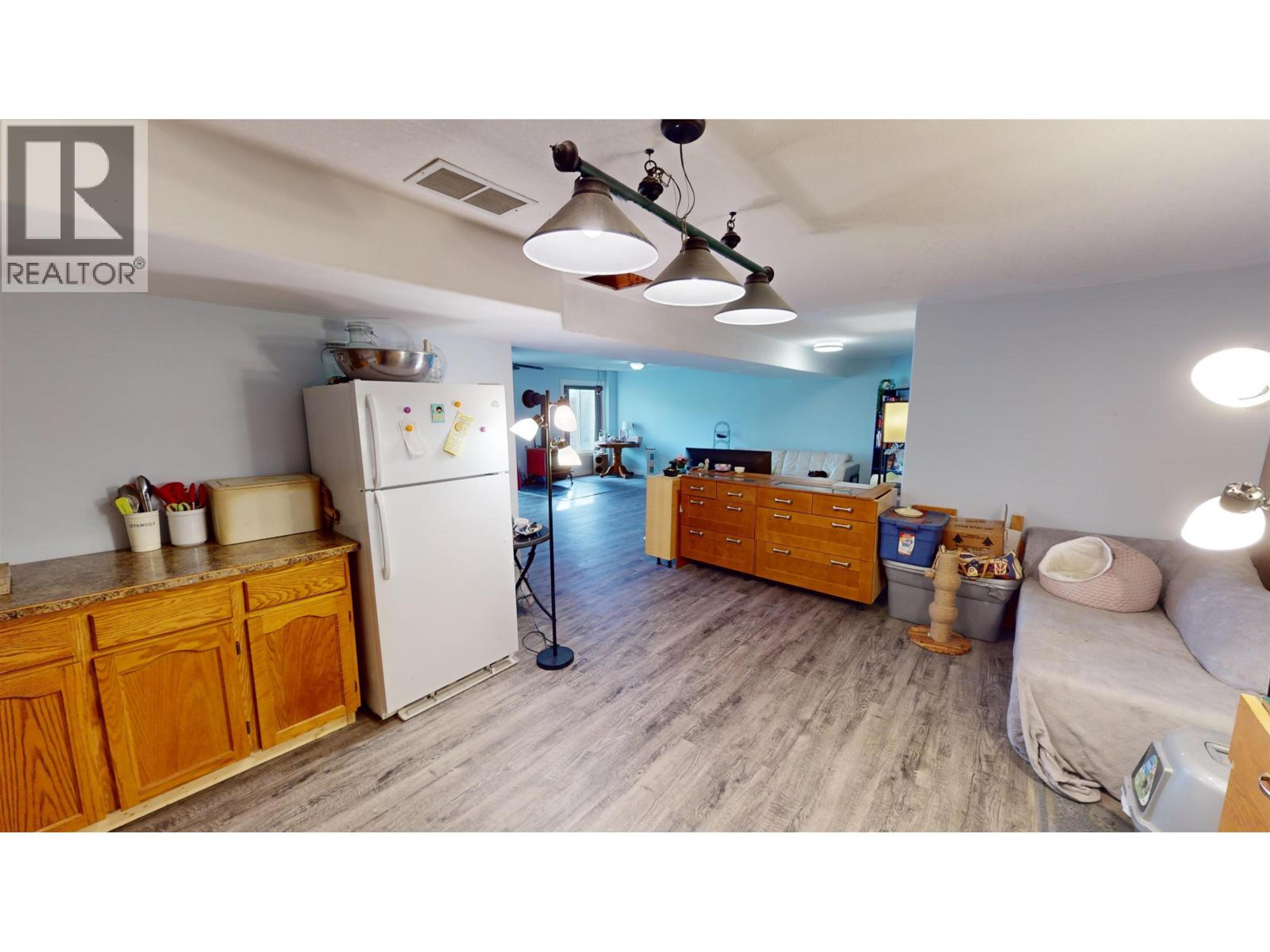 510 DIXON STREET - 28