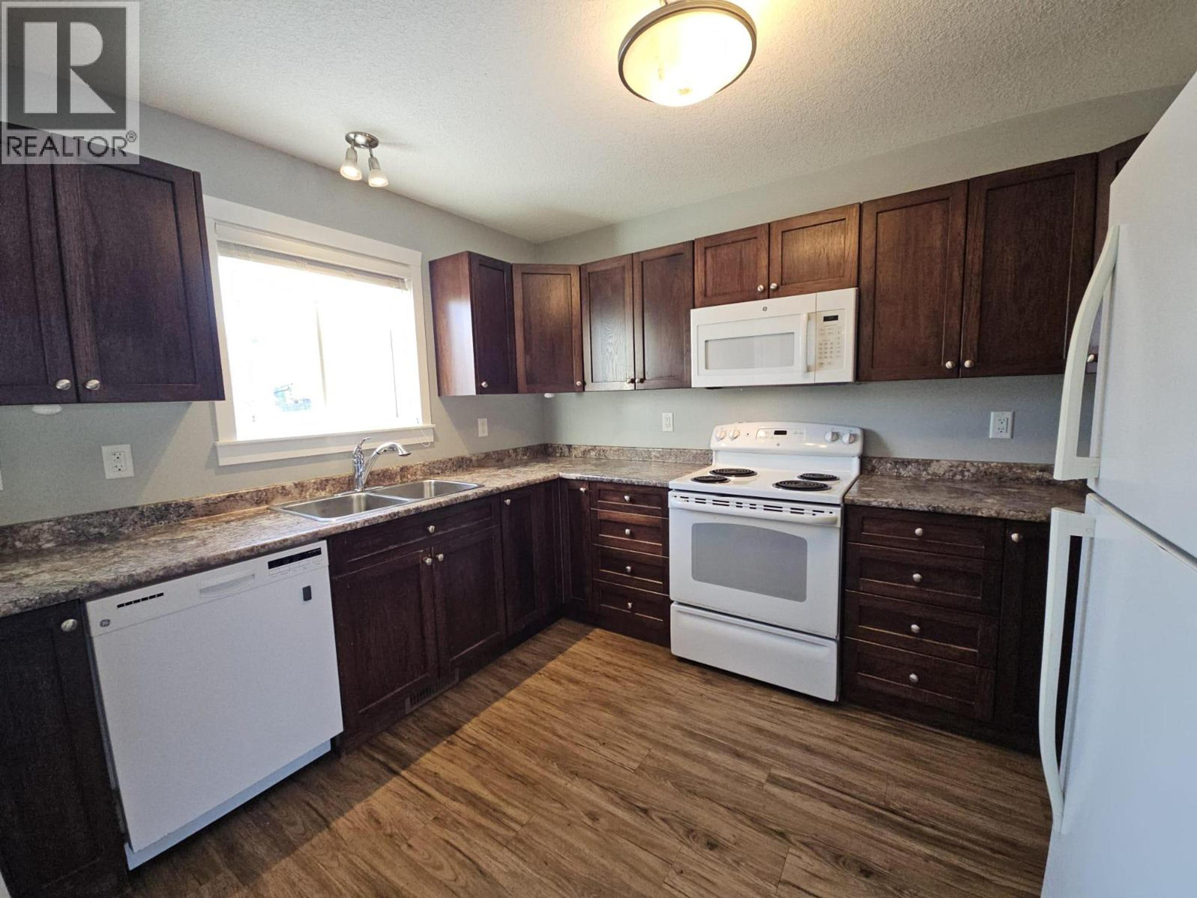 5216 41 STREET NE - 13