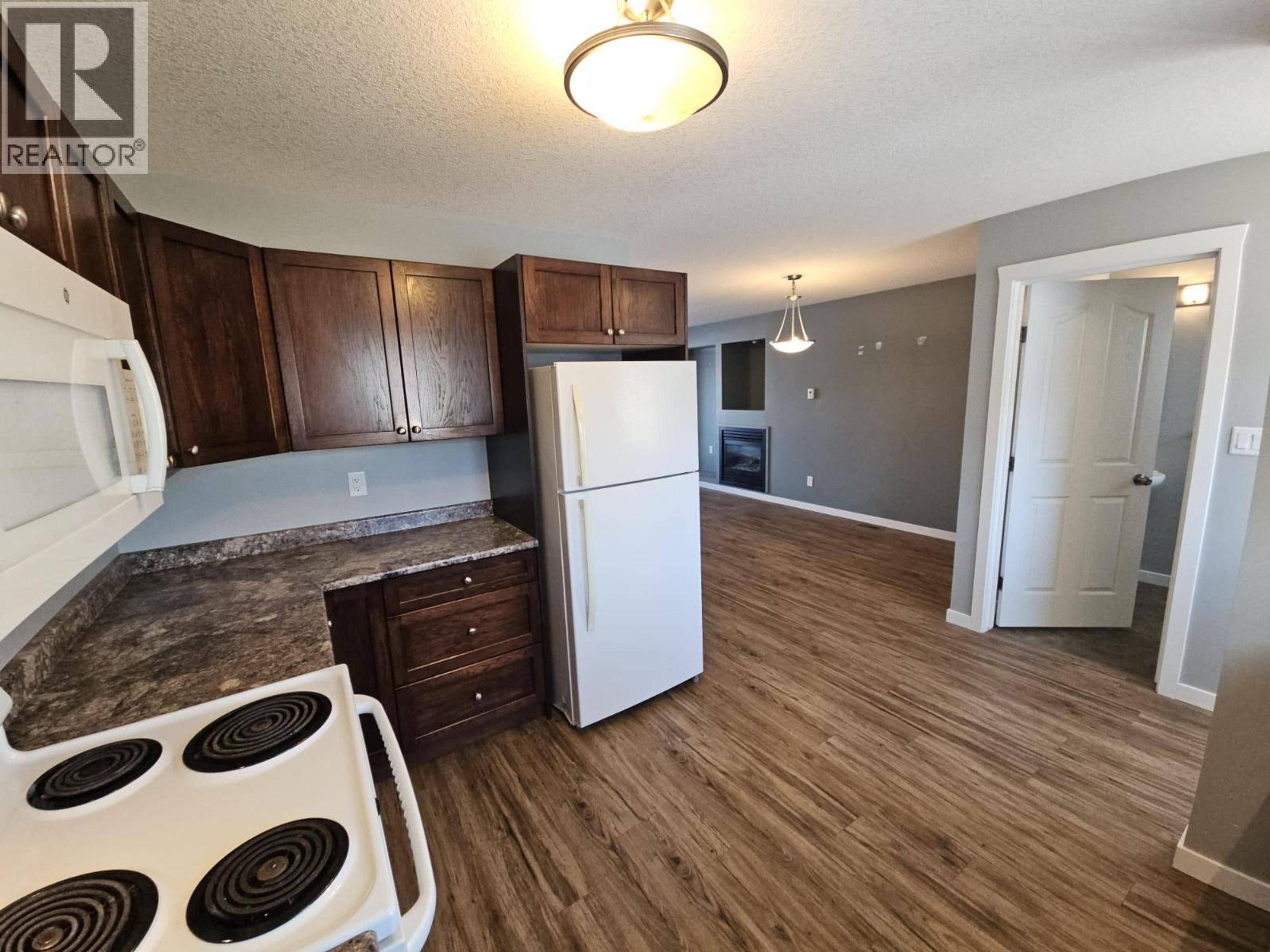 5216 41 STREET NE - 15