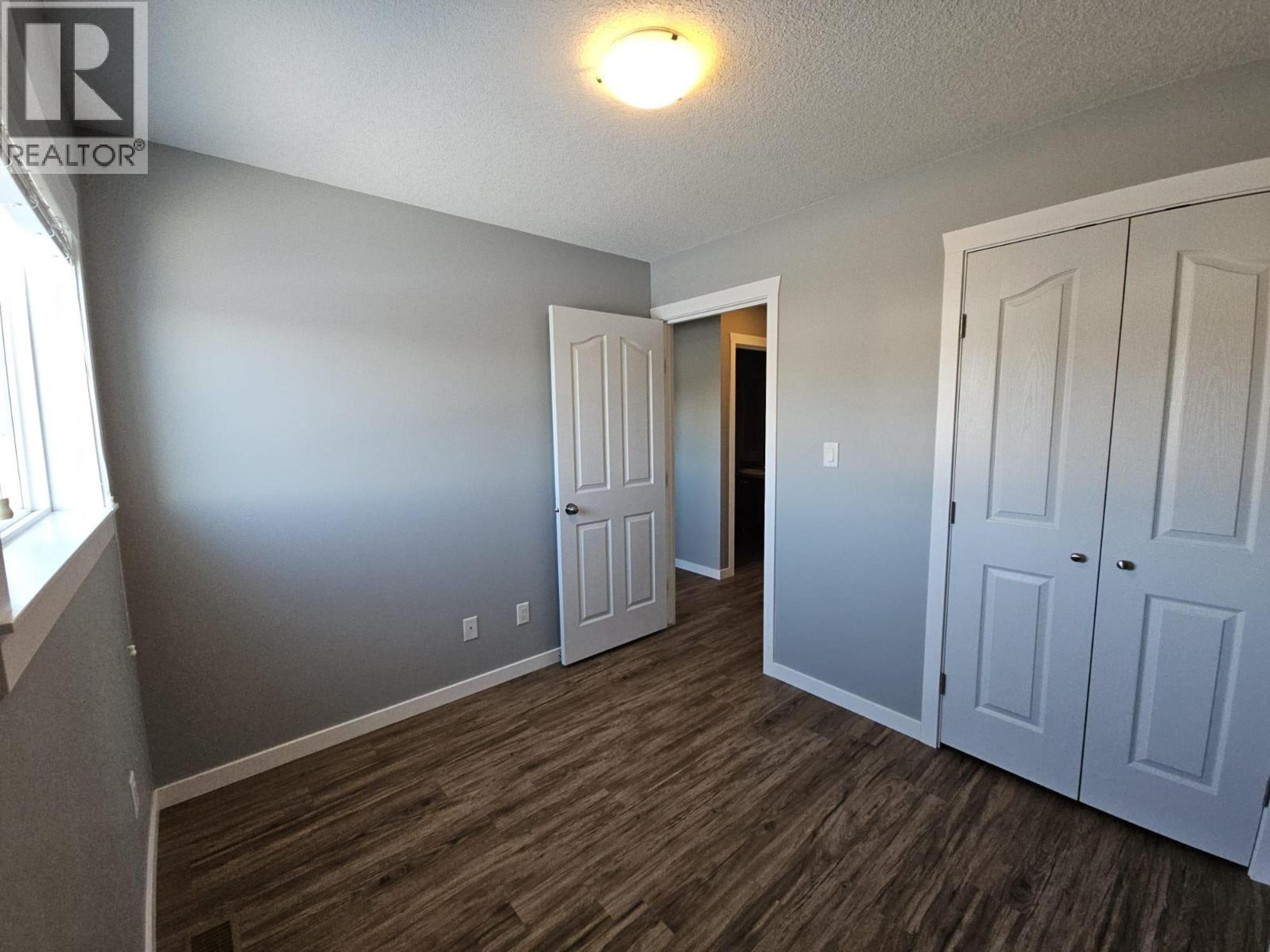 5216 41 STREET NE - 20