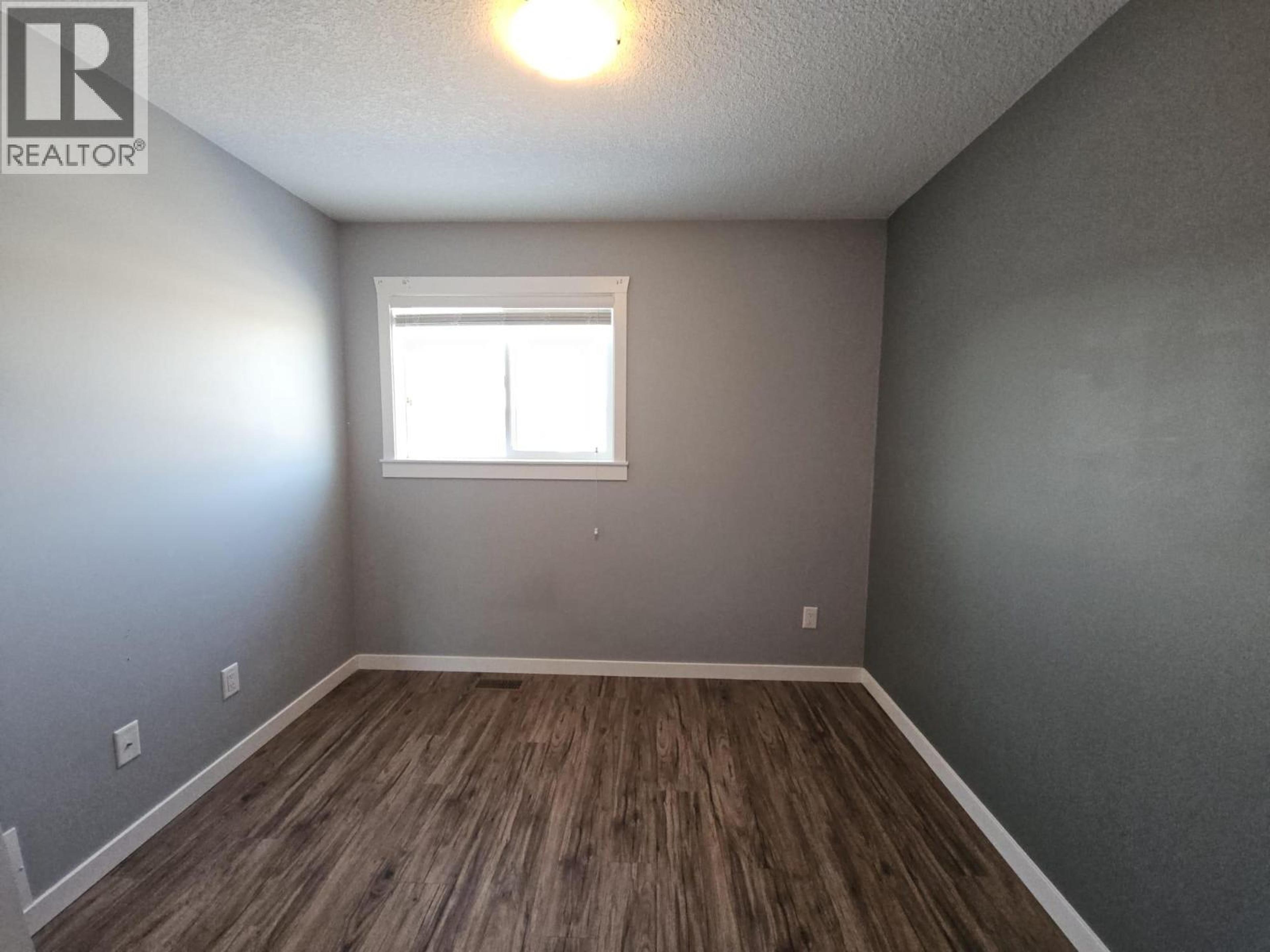 5216 41 STREET NE - 21