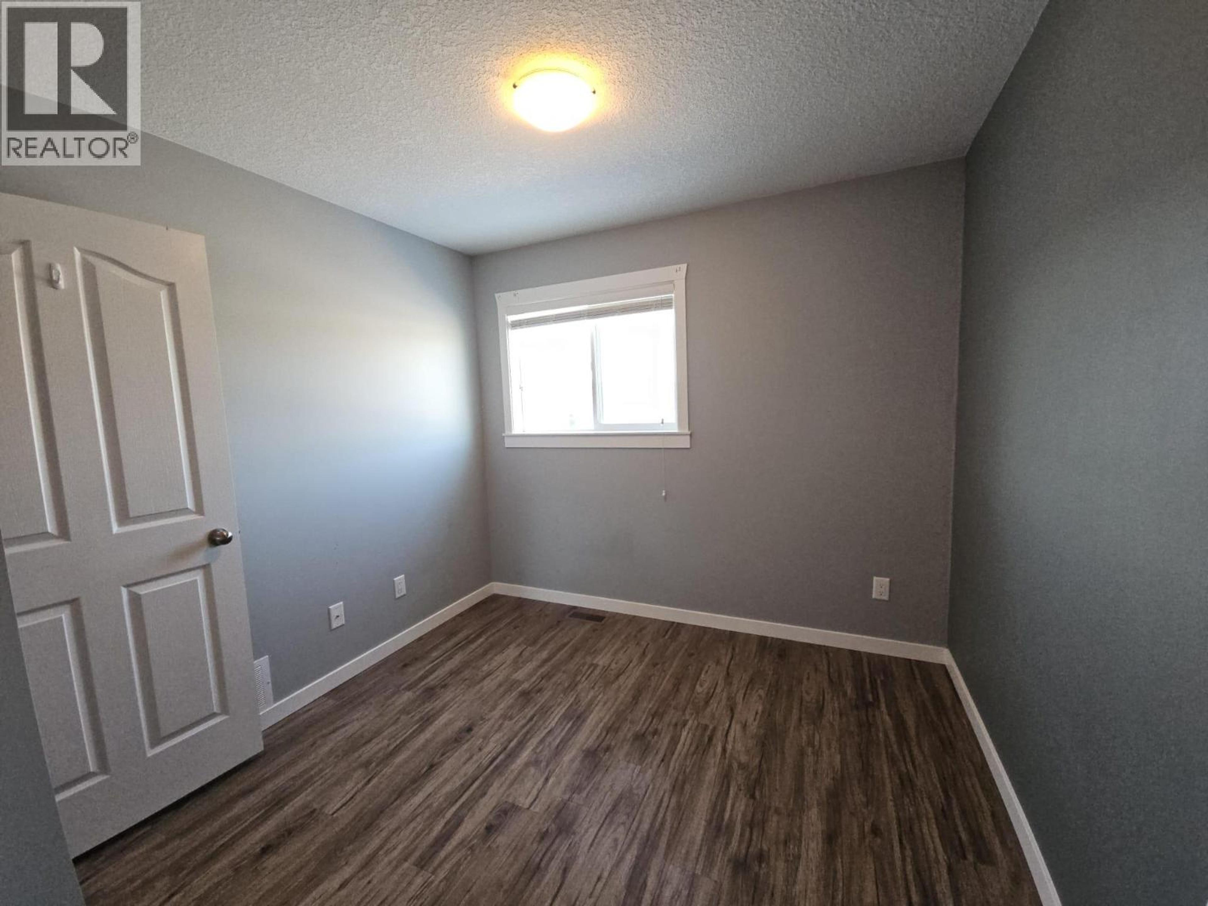 5216 41 STREET NE - 22